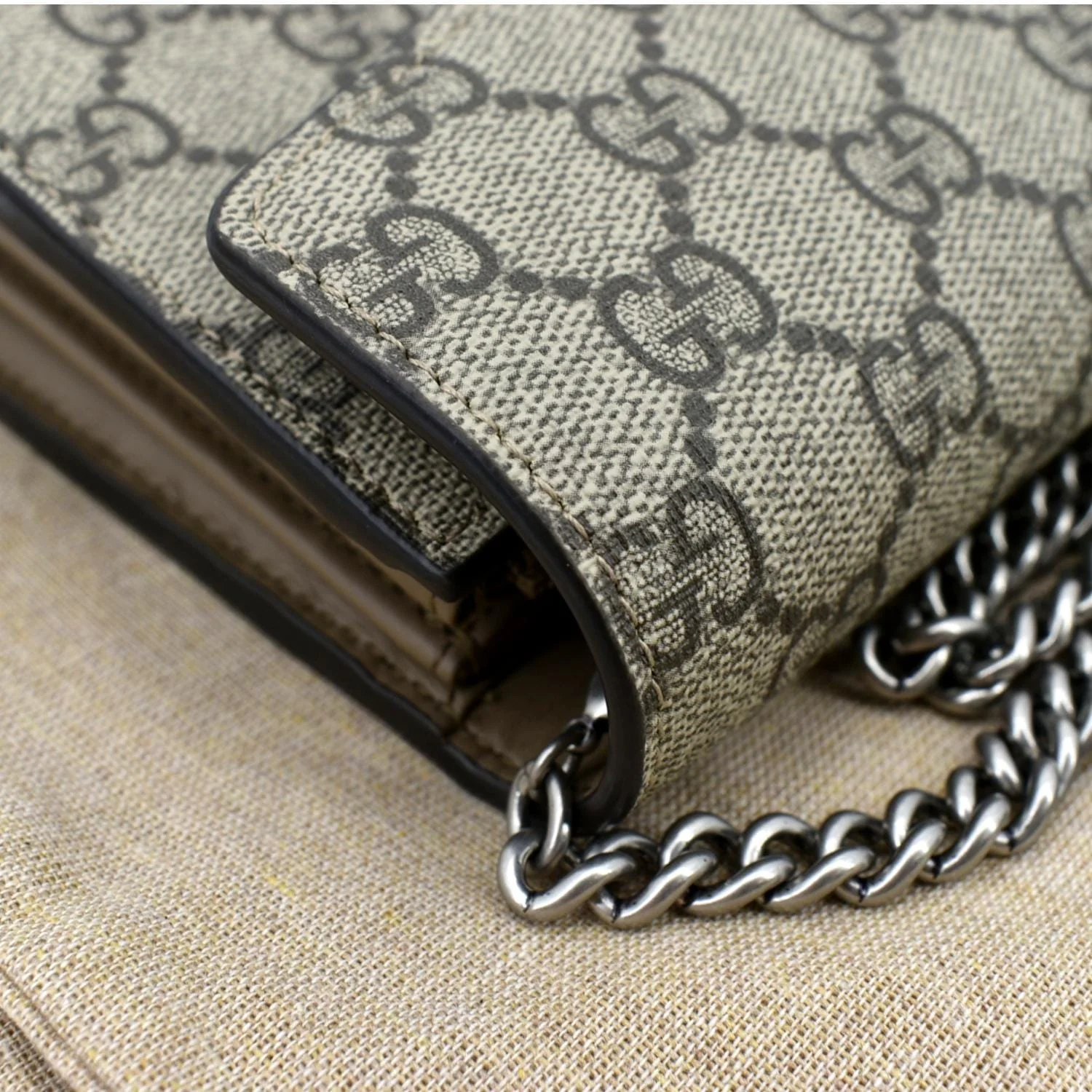 GUCCI Dionysus GG Supreme Crossbody Chain Wallet Beige 401231 - Image 6