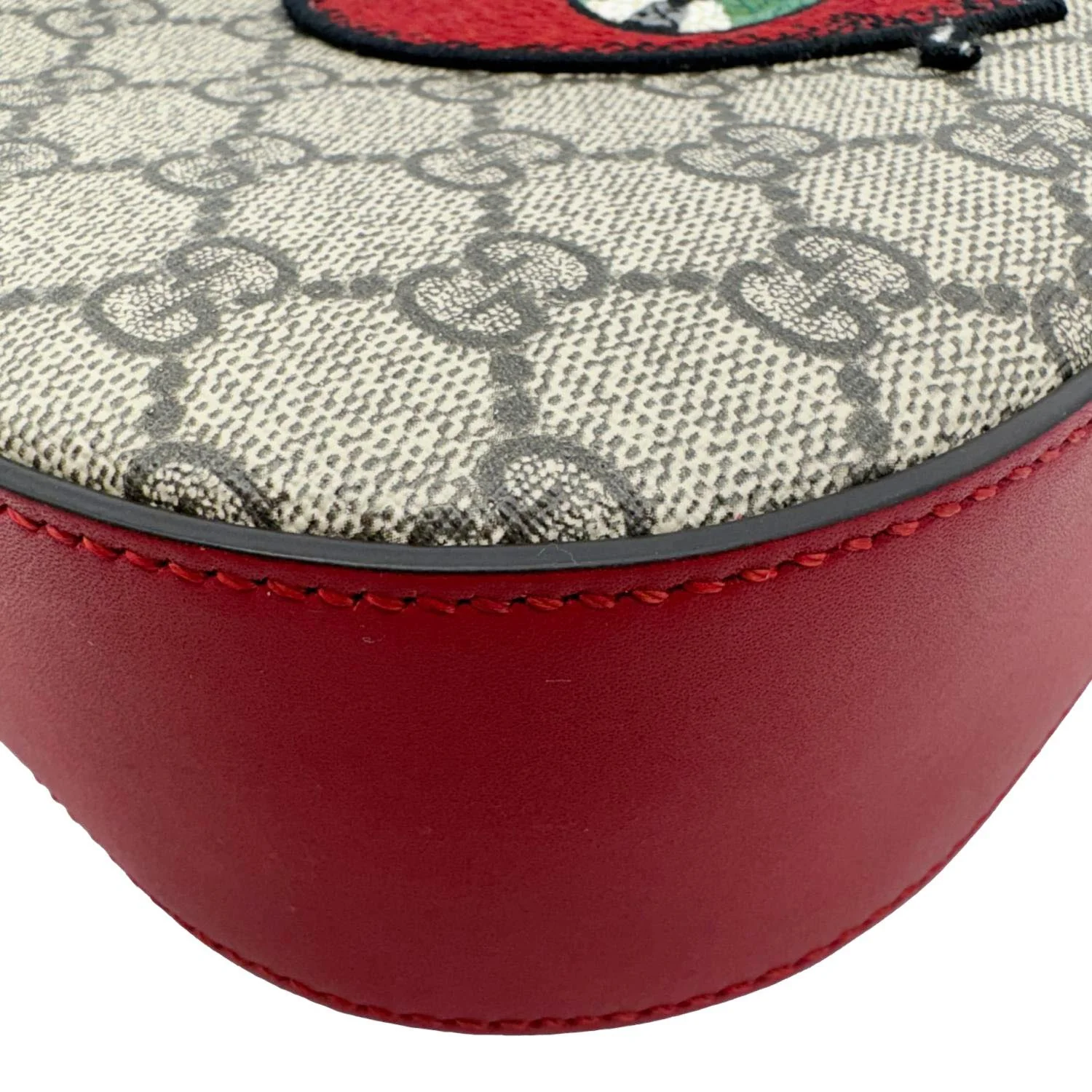 GUCCI Kingsnake Heart Mini GG Supreme Chain Crossbody Bag Red 409535 - Image 8