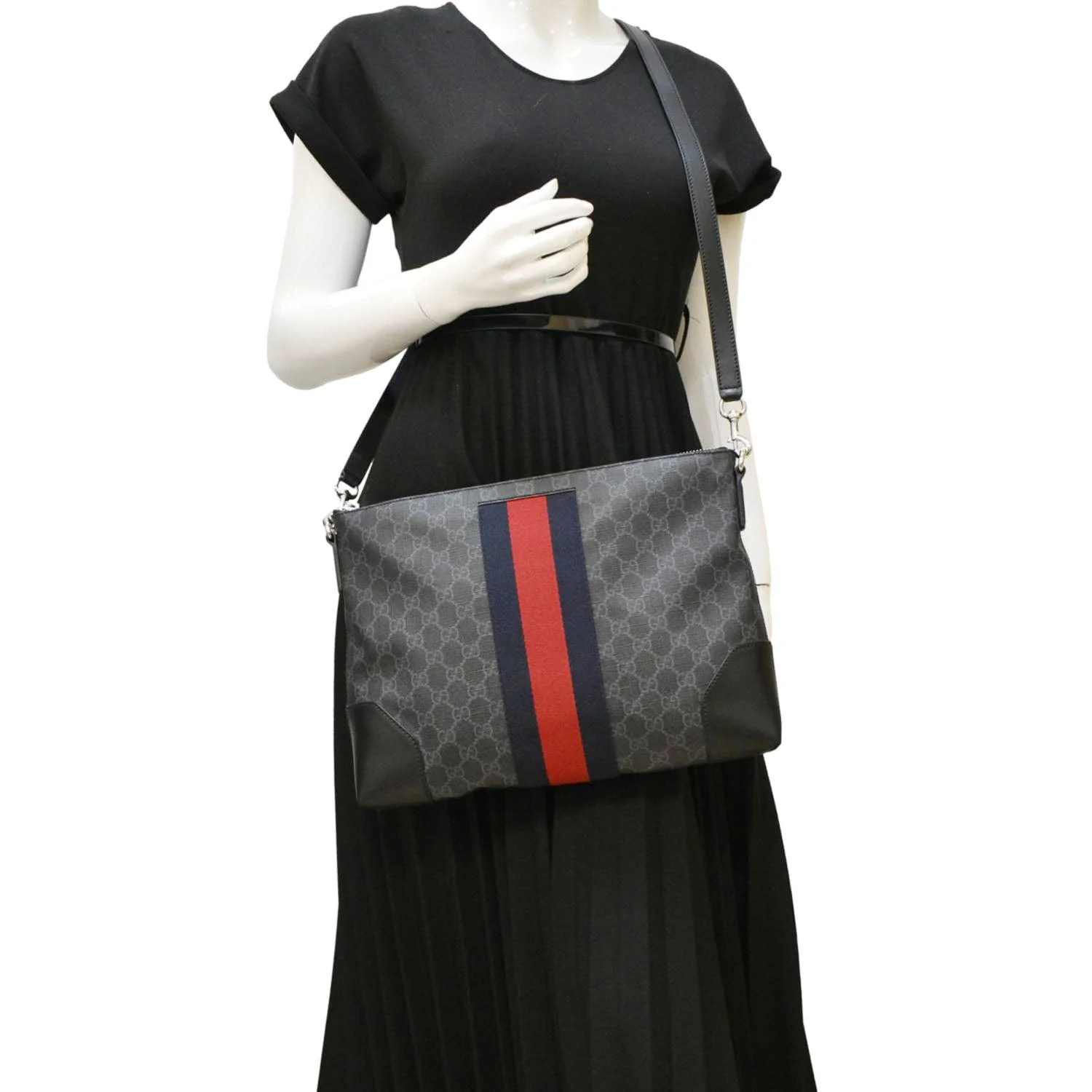 GUCCI East West GG Supreme Web Messenger Bag Black 474139 - Image 2