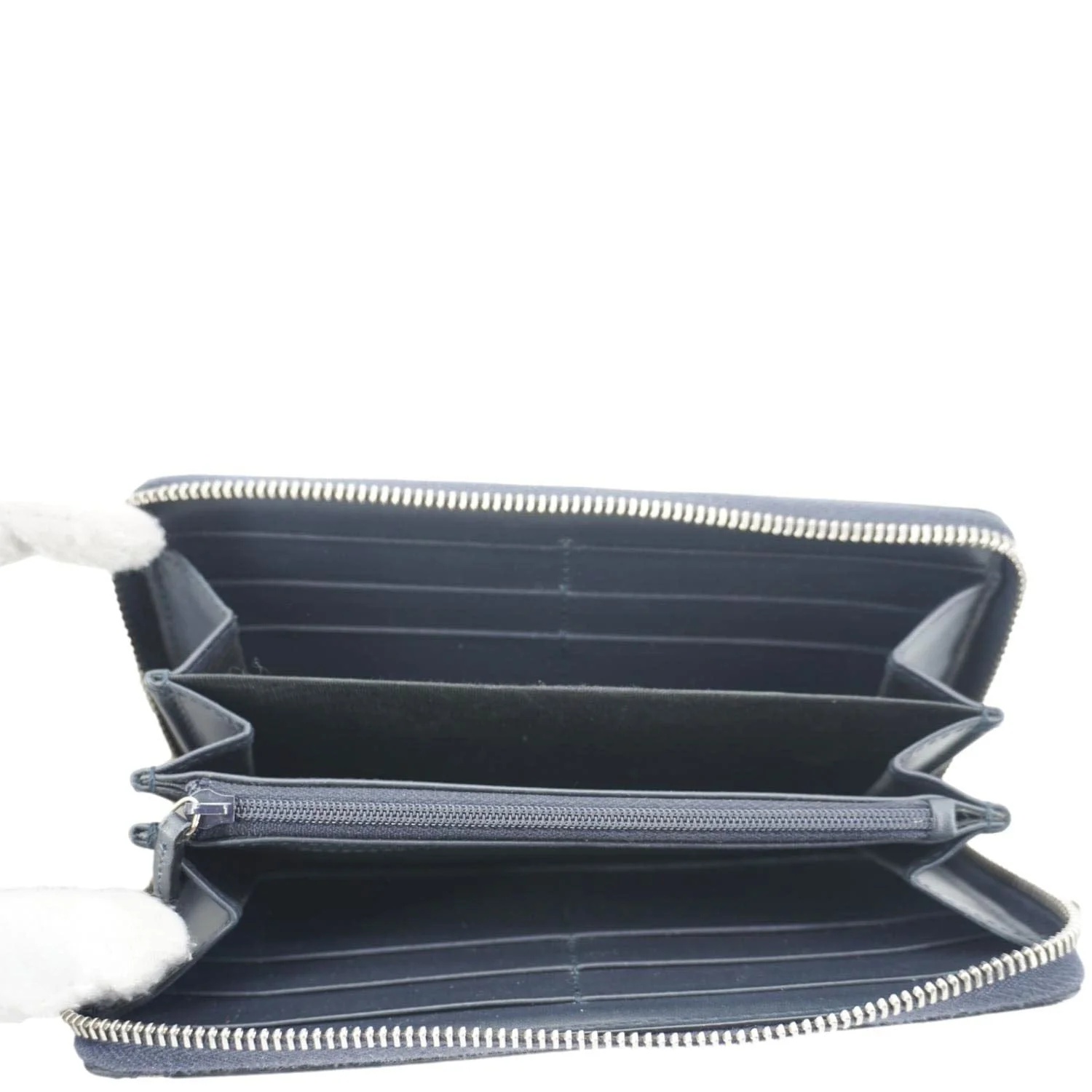 GUCCI GG Supreme Canvas Zip Around Wallet White 408831 - Image 11