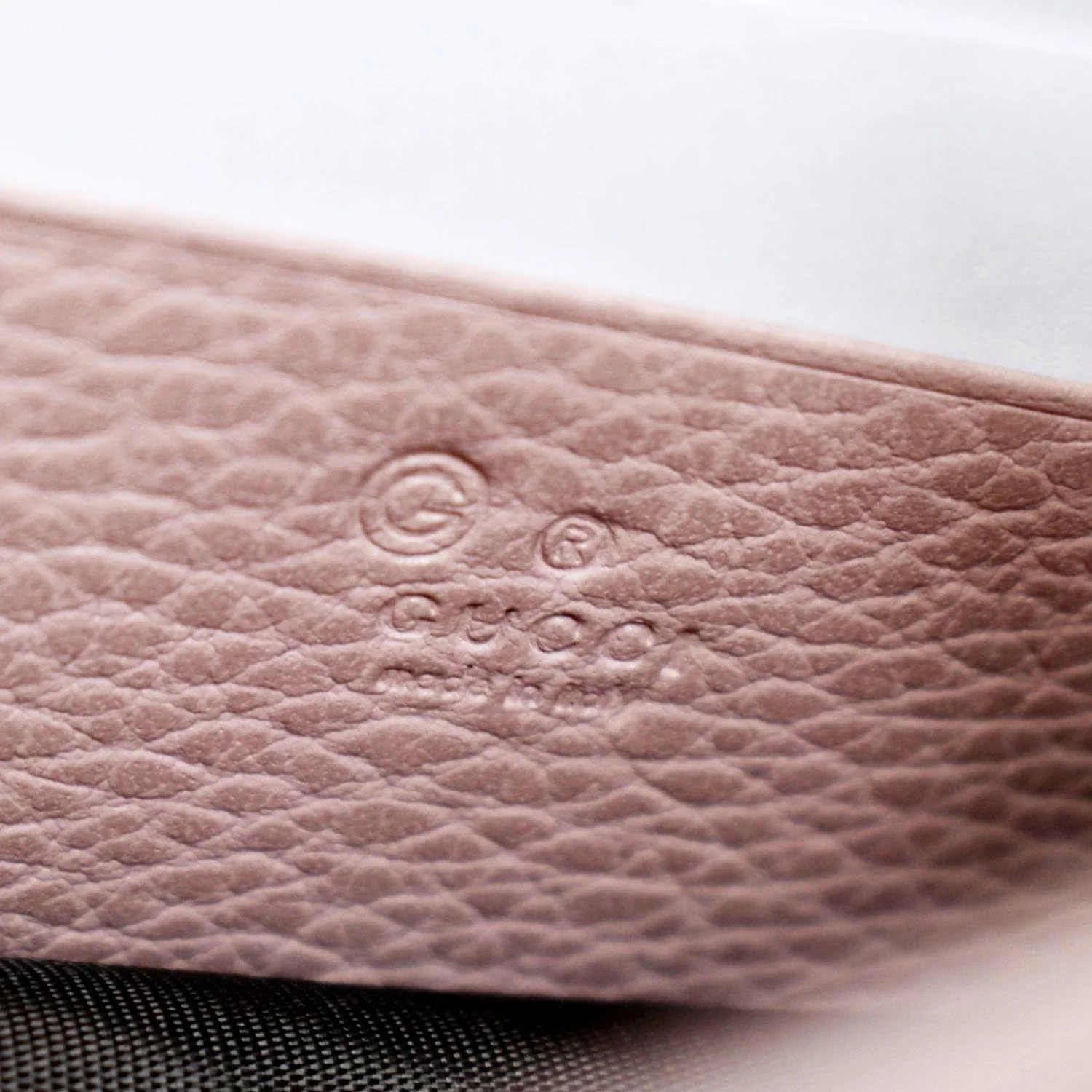 GUCCI GG Interlocking Pebbled Leather Crossbody Bag Light Pink 510314 - Image 11