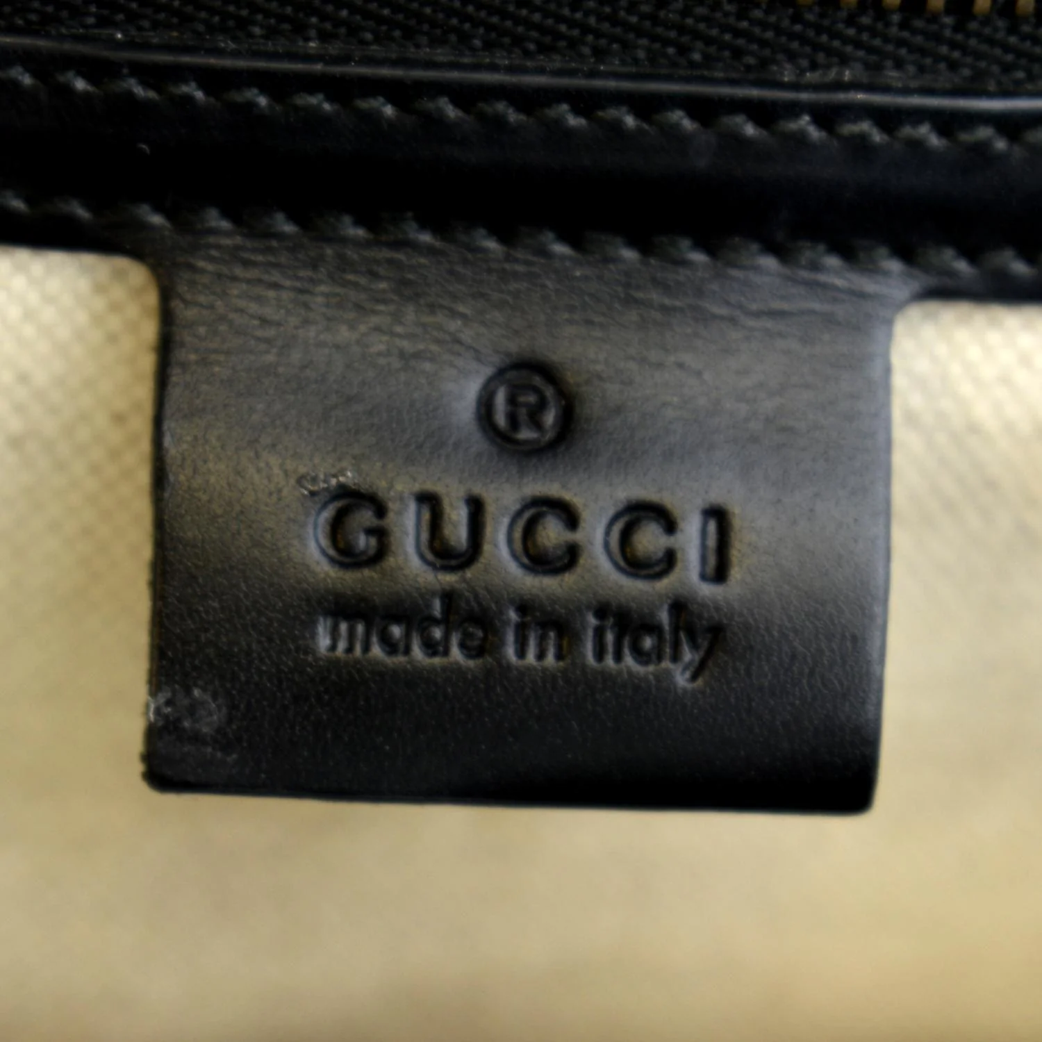 GUCCI Knight Malaga Kid Heart Medium Leather Crossbody Bag Black 431777 - Image 12