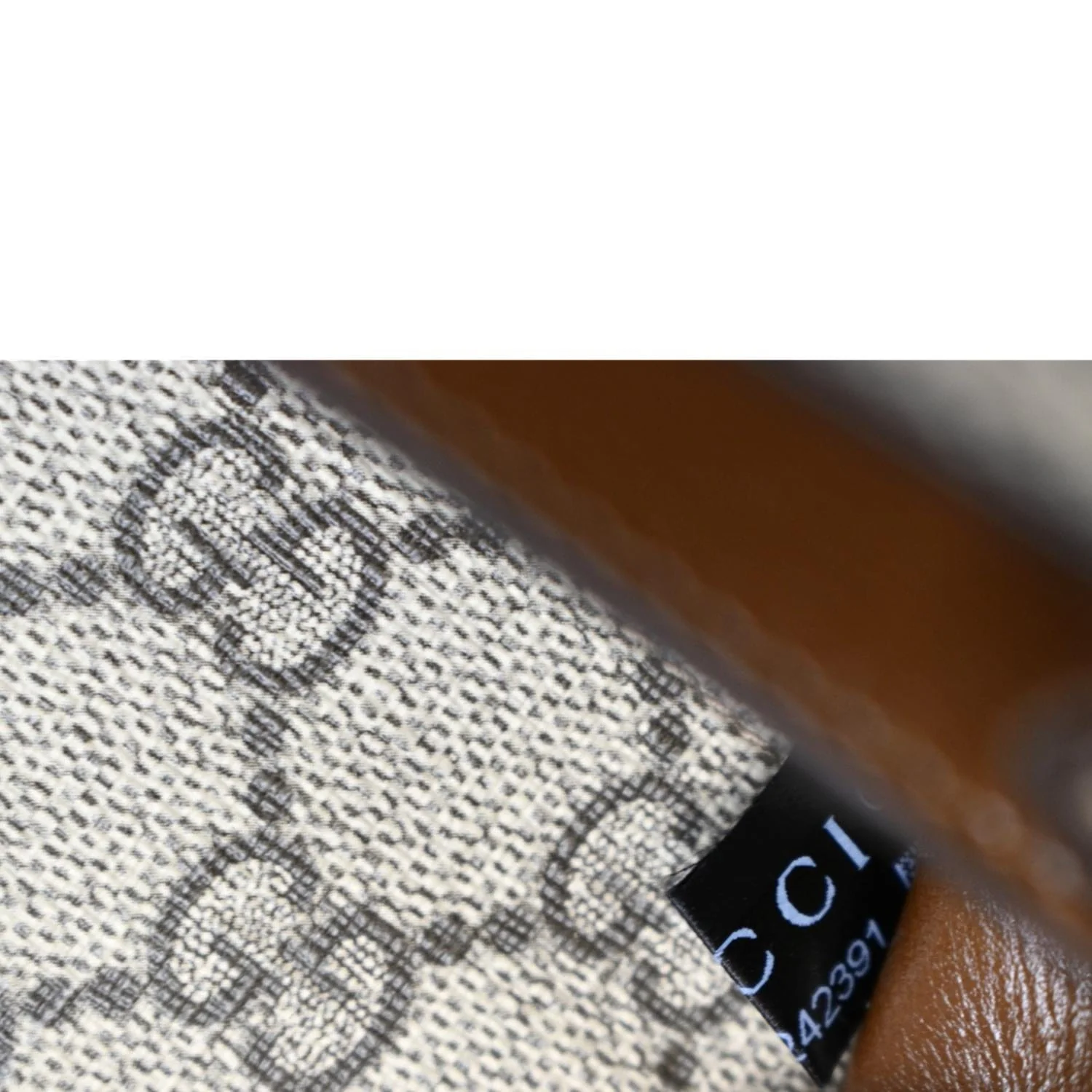 GUCCI Mini Interlocking GG ‎Supreme Canvas Crossbody Bag Beige 671620 - Image 14