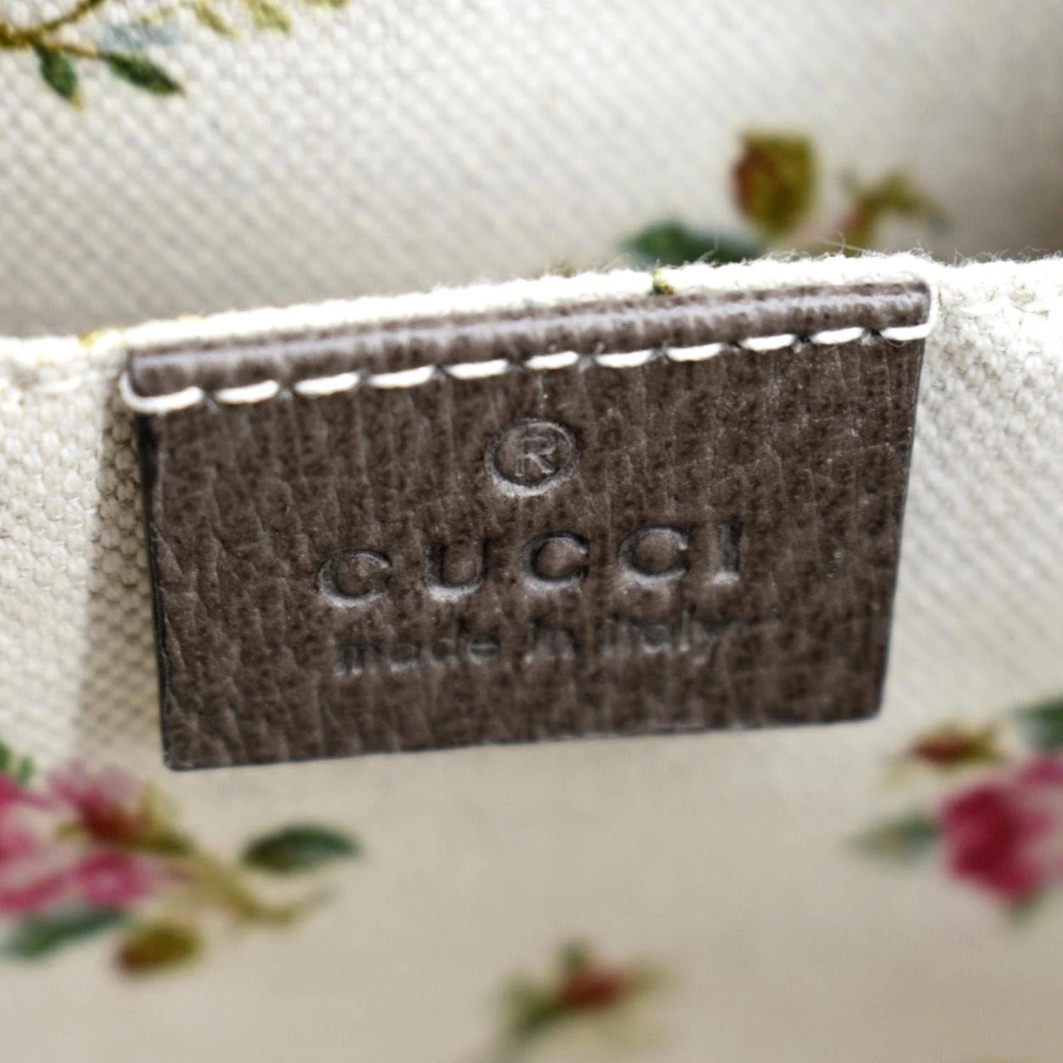 GUCCI Neo Vintage GG Supreme Canvas Messenger Bag Beige 476466 - Image 11