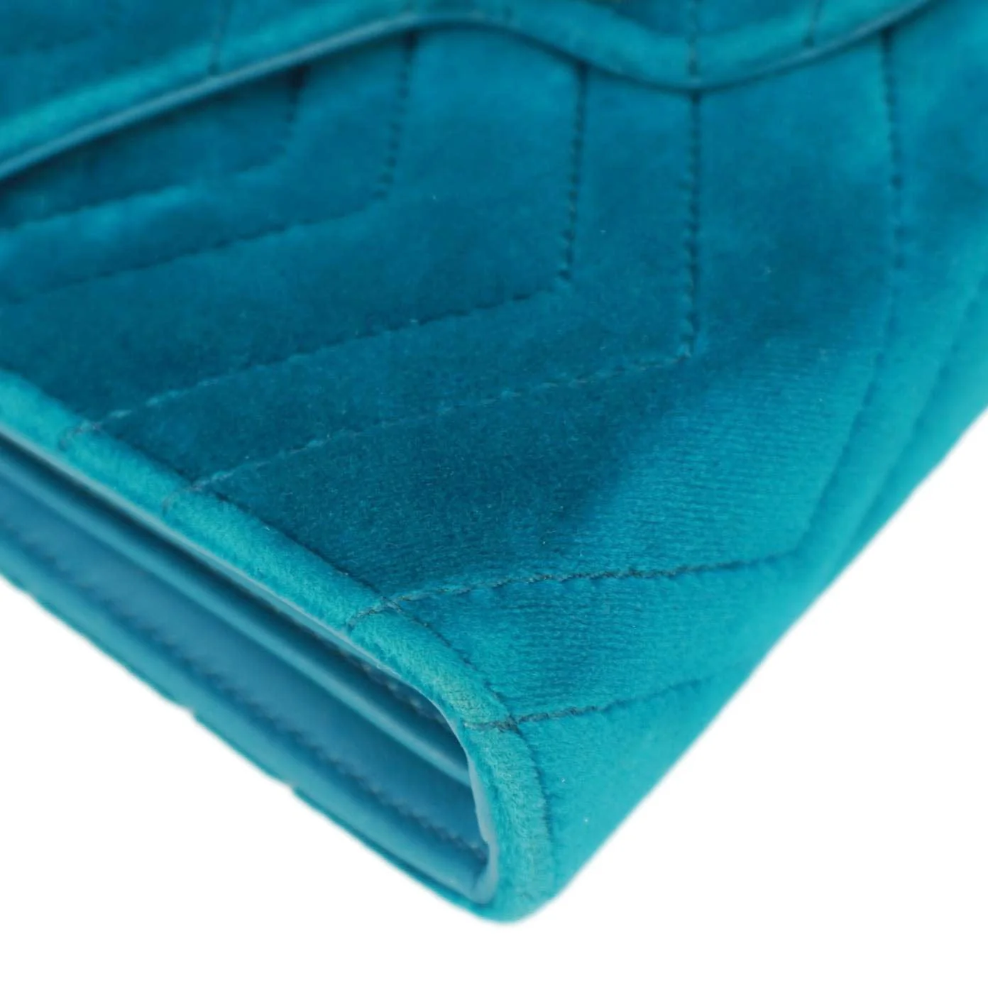 GUCCI GG Marmont Matelasse Velvet Chain Wallet Pavone Cyan 474575 - Image 9