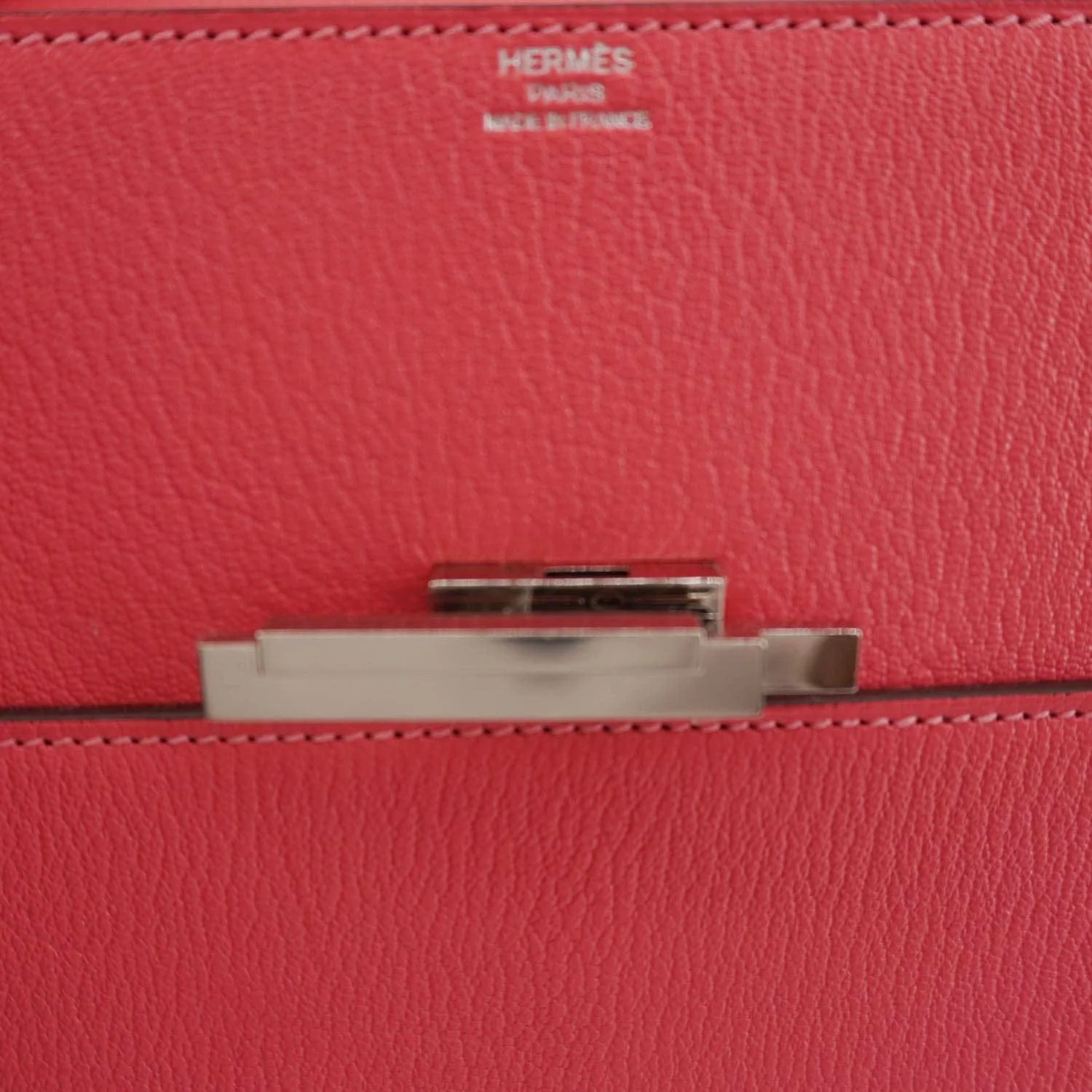 HERMES Cinhetic Boxy Leather Top Handle Shoulder Bag Pink - Image 12