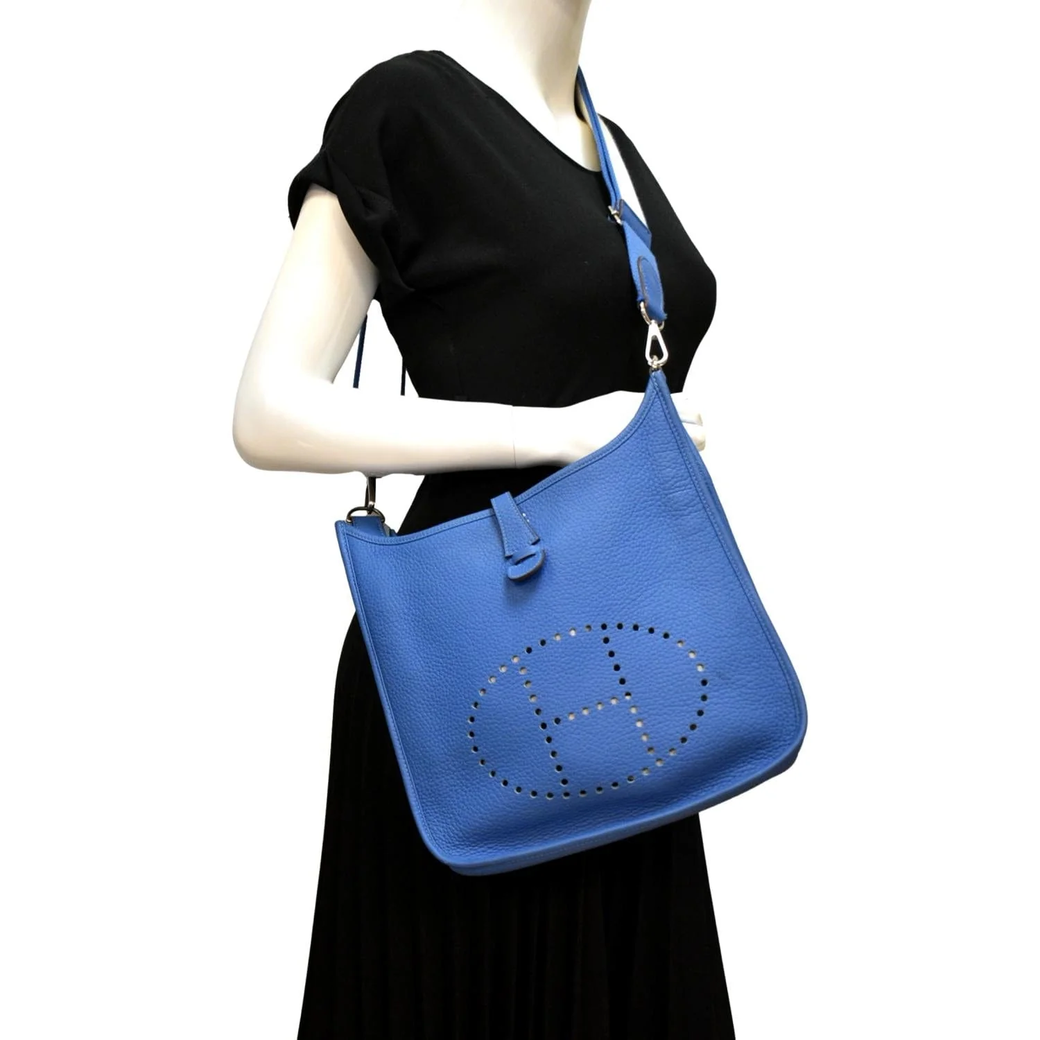 HERMES Evelyne PM Taurillon Clemence Crossbody Bag Blue - Image 2