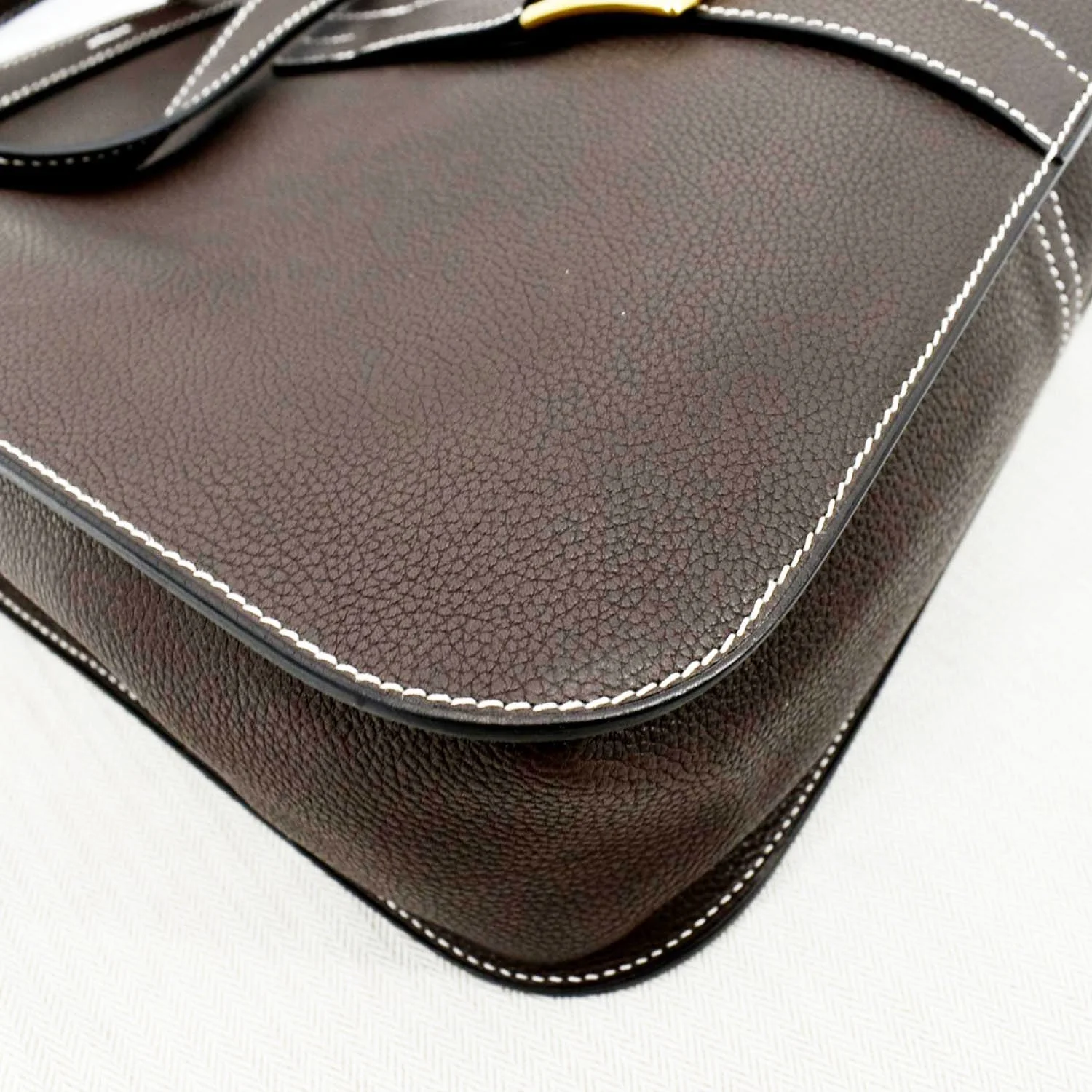 HERMES Halzan 31 Clemence Leather Crossbody Bag Etoupe - Image 9