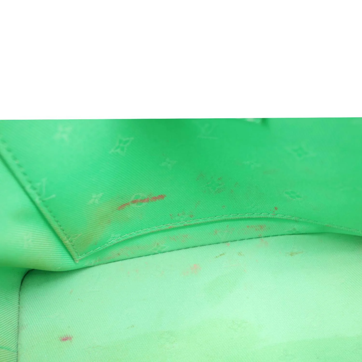 LOUIS VUITTON Alma Soft BB Bubblegram Quilted Leather Satchel Crossbody Bag Green - Image 14