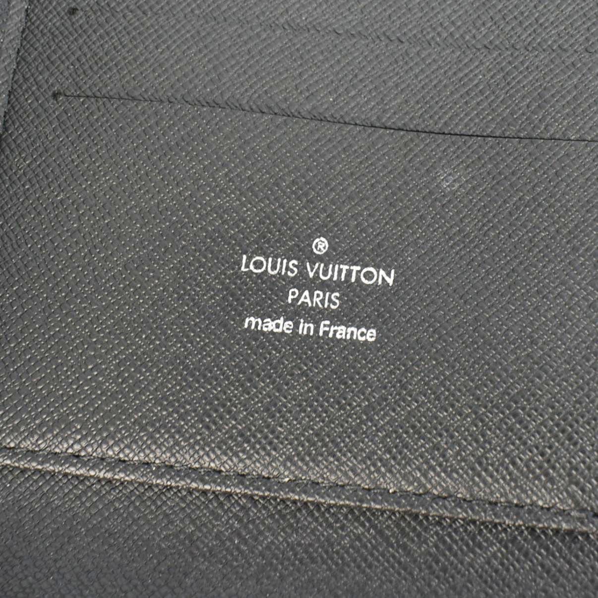 LOUIS VUITTON Ardoise Taiga Leather Atoll Travel Organizer Black - Image 13