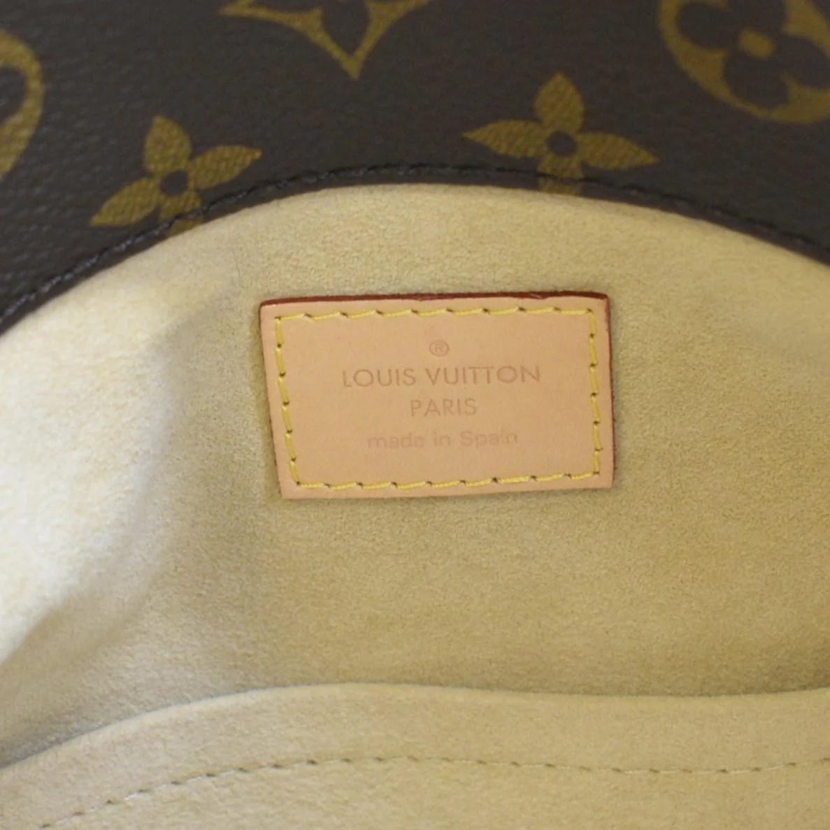 LOUIS VUITTON Artsy MM NM Monogram Canvas Shoulder Bag Brown - Image 14