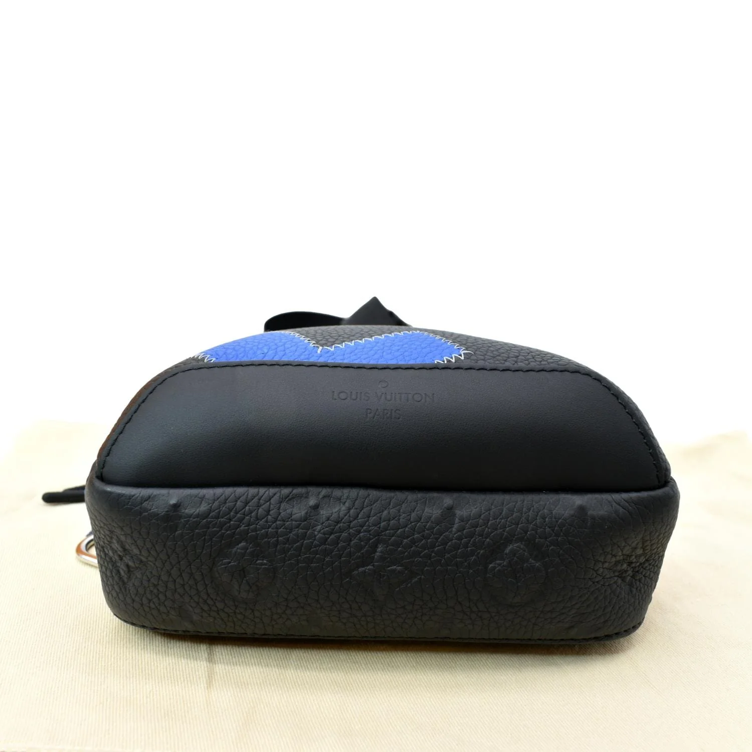 LOUIS VUITTON Avenue Sling Monogram Leather Crossbody Bag Blue - Image 7