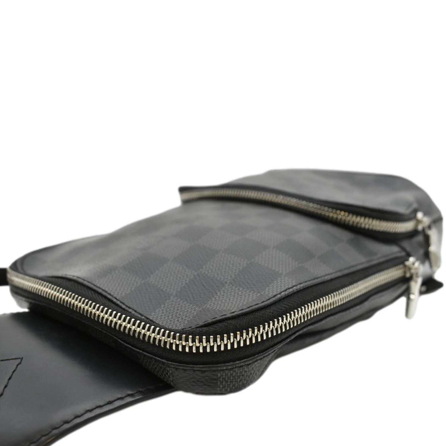 LOUIS VUITTON Avenue Sling Damier Graphite Backpack Grey - Image 5