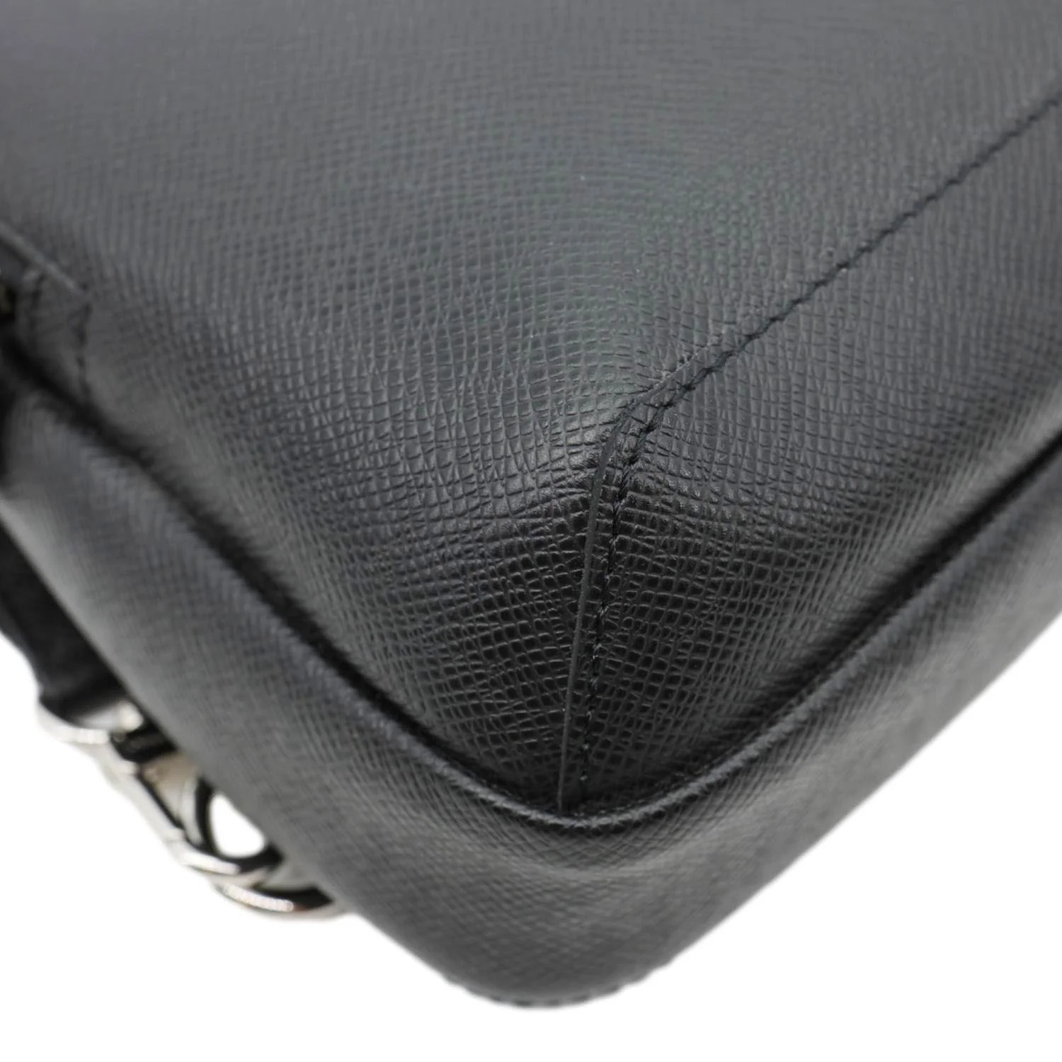 LOUIS VUITTON Avenue Sling Taiga Leather Backpack Bag Black - Image 8