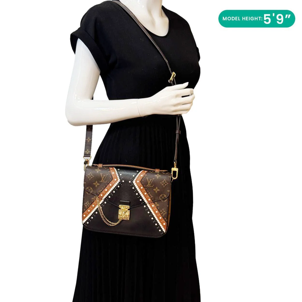LOUIS VUITTON Metis Pochette Brogue Reverse Monogram Shoulder Bag Black - Image 2