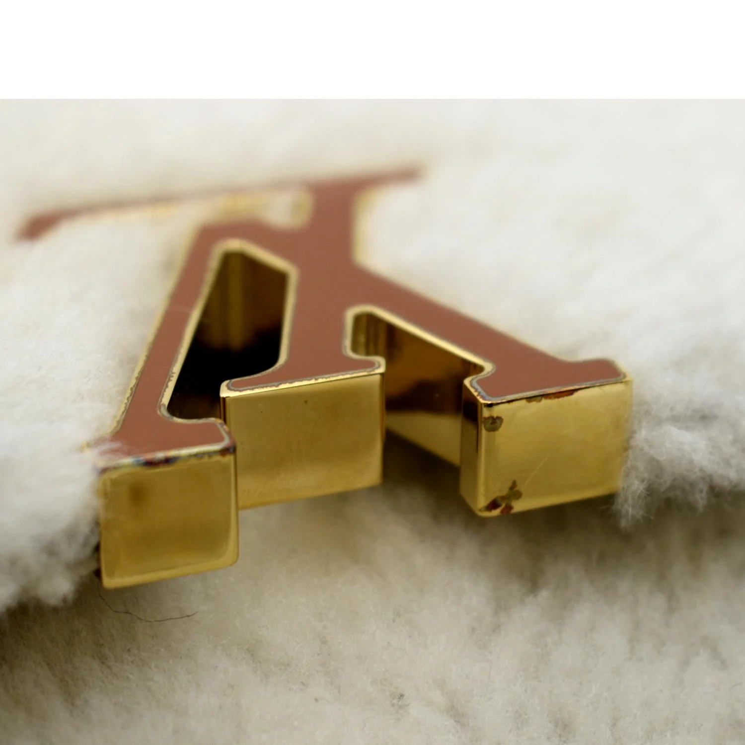 LOUIS VUITTON Capucine PM Teddy Fleece Top Handle Shoulder Bag White - Image 9
