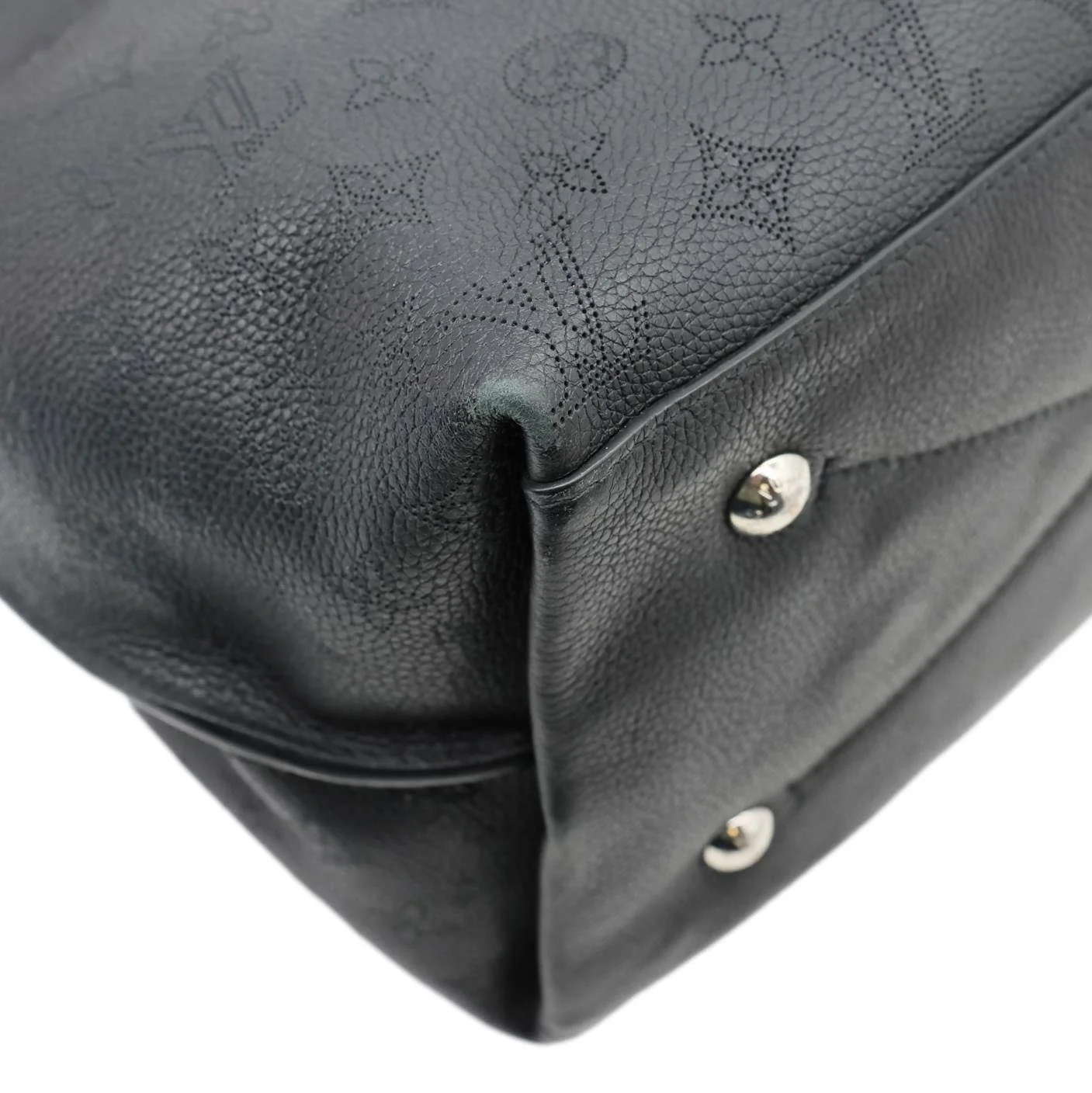 LOUIS VUITTON Carmel Mahina Leather Hobo Bag Black - Image 8