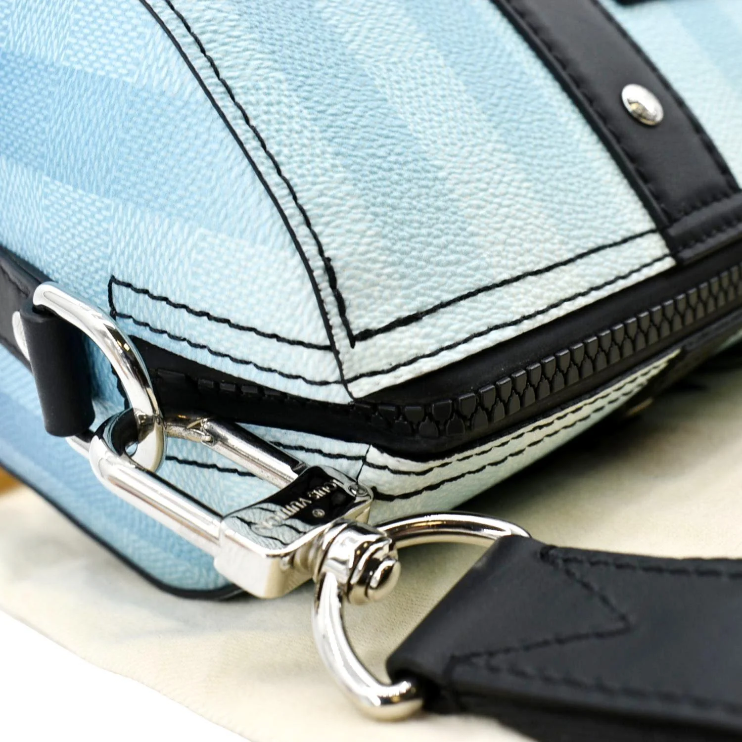 LOUIS VUITTON City Keepall Damier Stripes Shoulder Bag Gradient Blue - Image 8