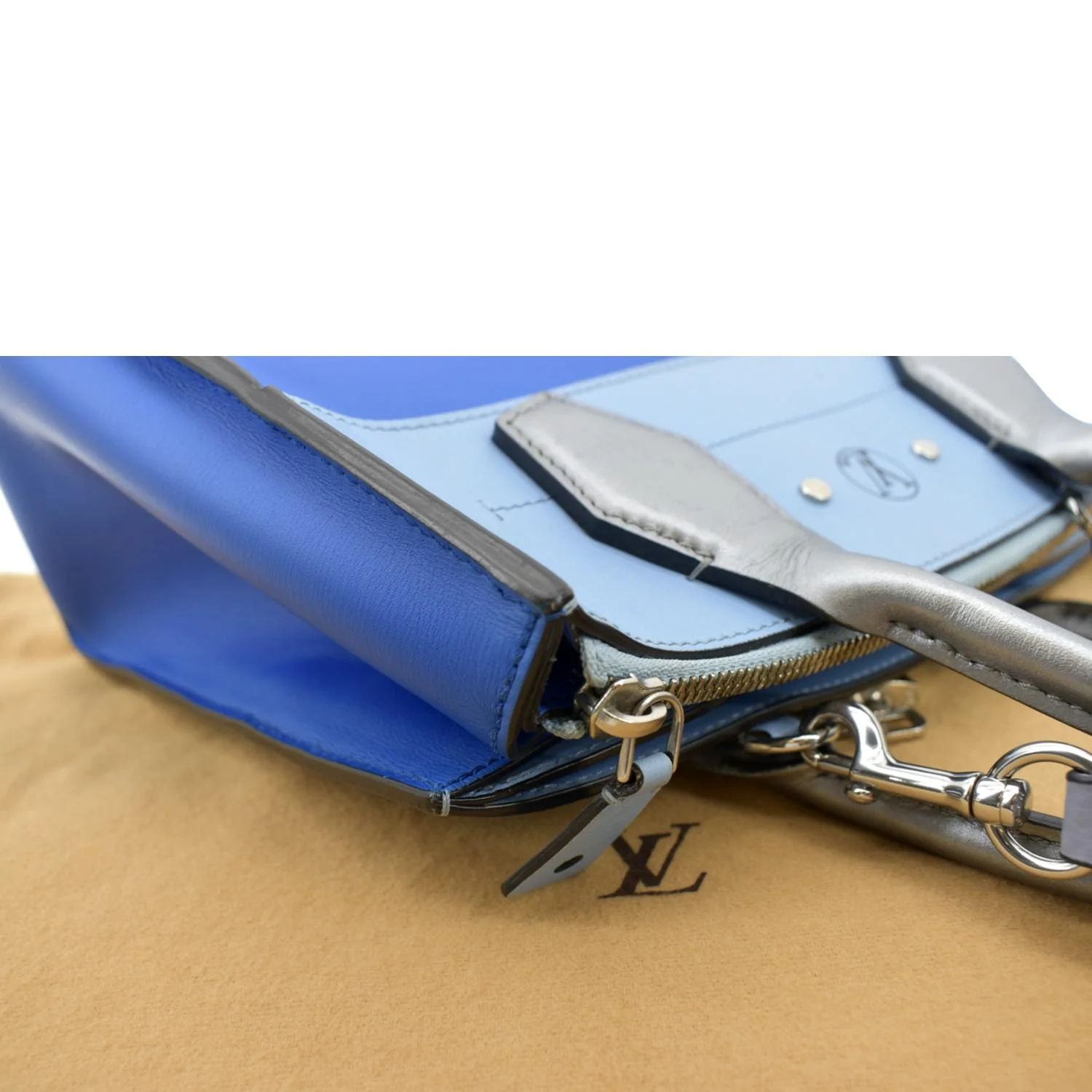 LOUIS VUITTON City Steamer Leather Shoulder Tri Color Bag Blue - Image 6