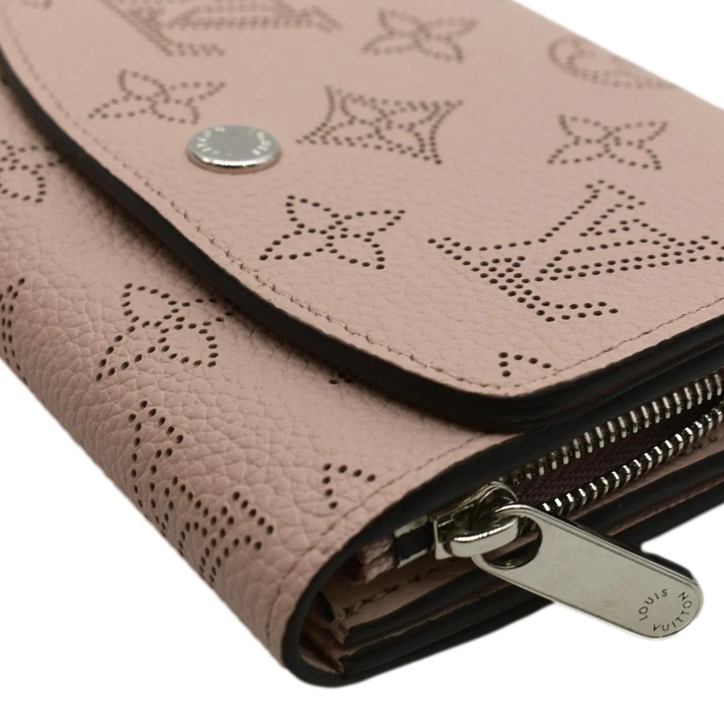 LOUIS VUITTON Iris Mahina Monogram Leather Compact Wallet Magnolia - Image 4