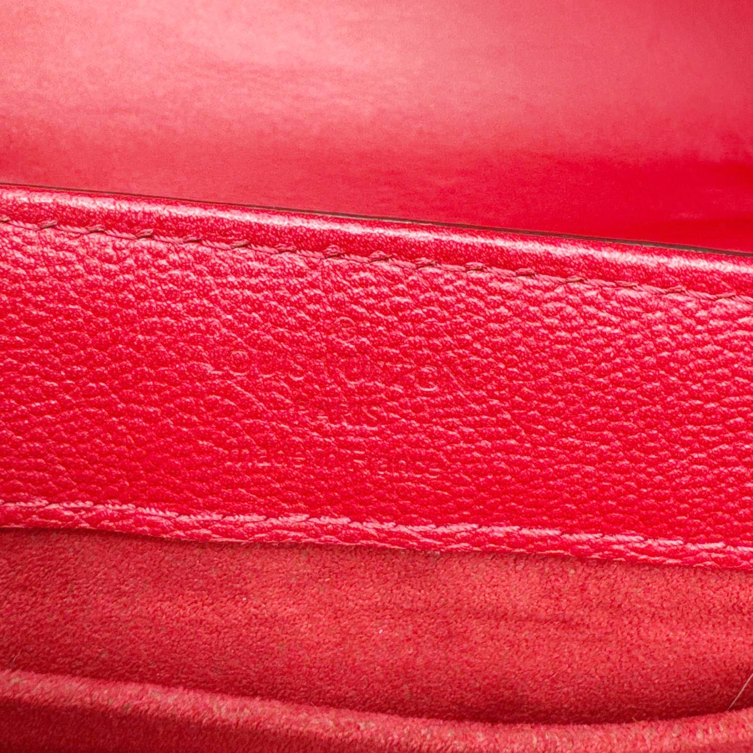 LOUIS VUITTON Very Chain Cuir Plume Ecume Leather Shoulder Bag Red - Image 12