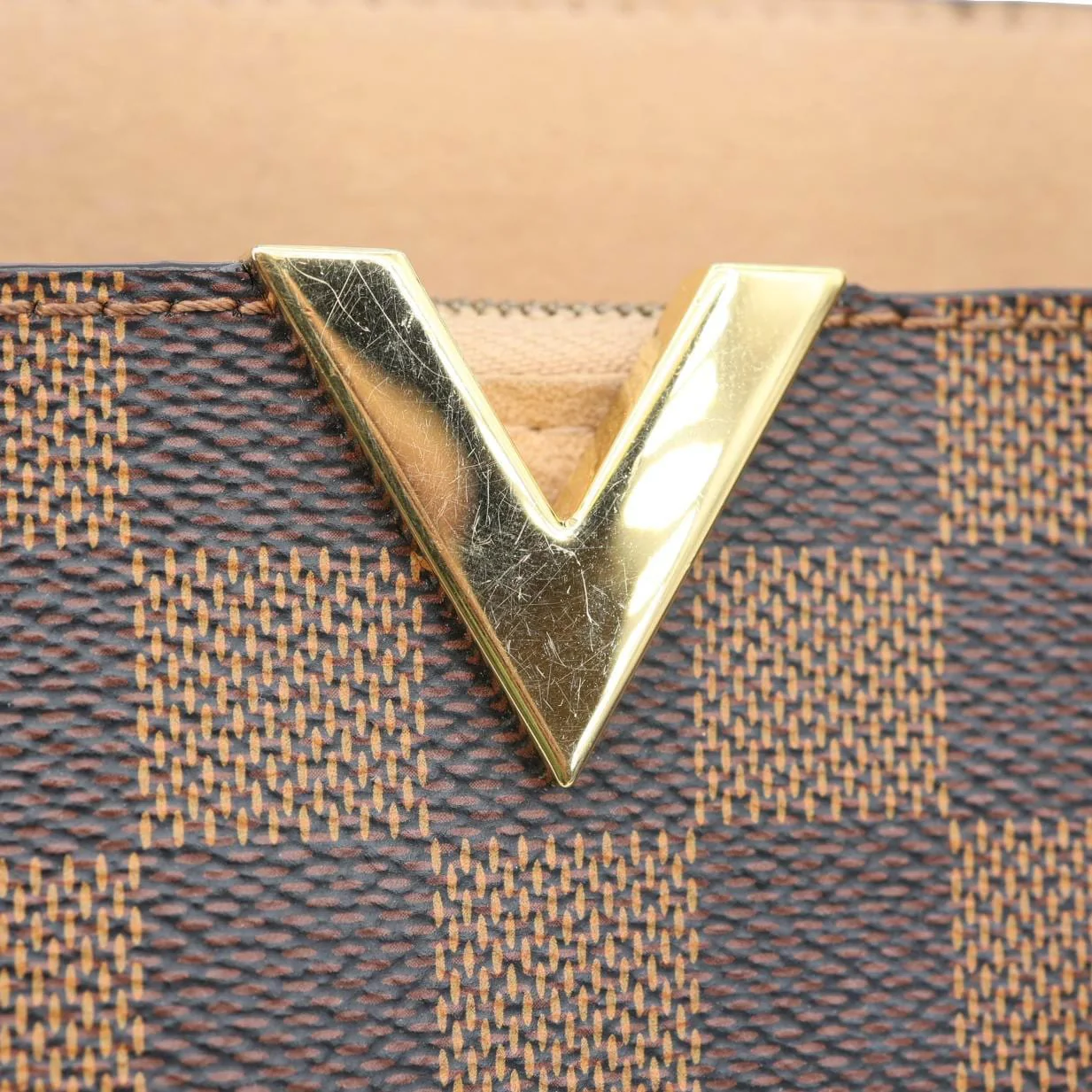 LOUIS VUITTON Kensington Damier Ebene Tote Bag Brown - Image 13