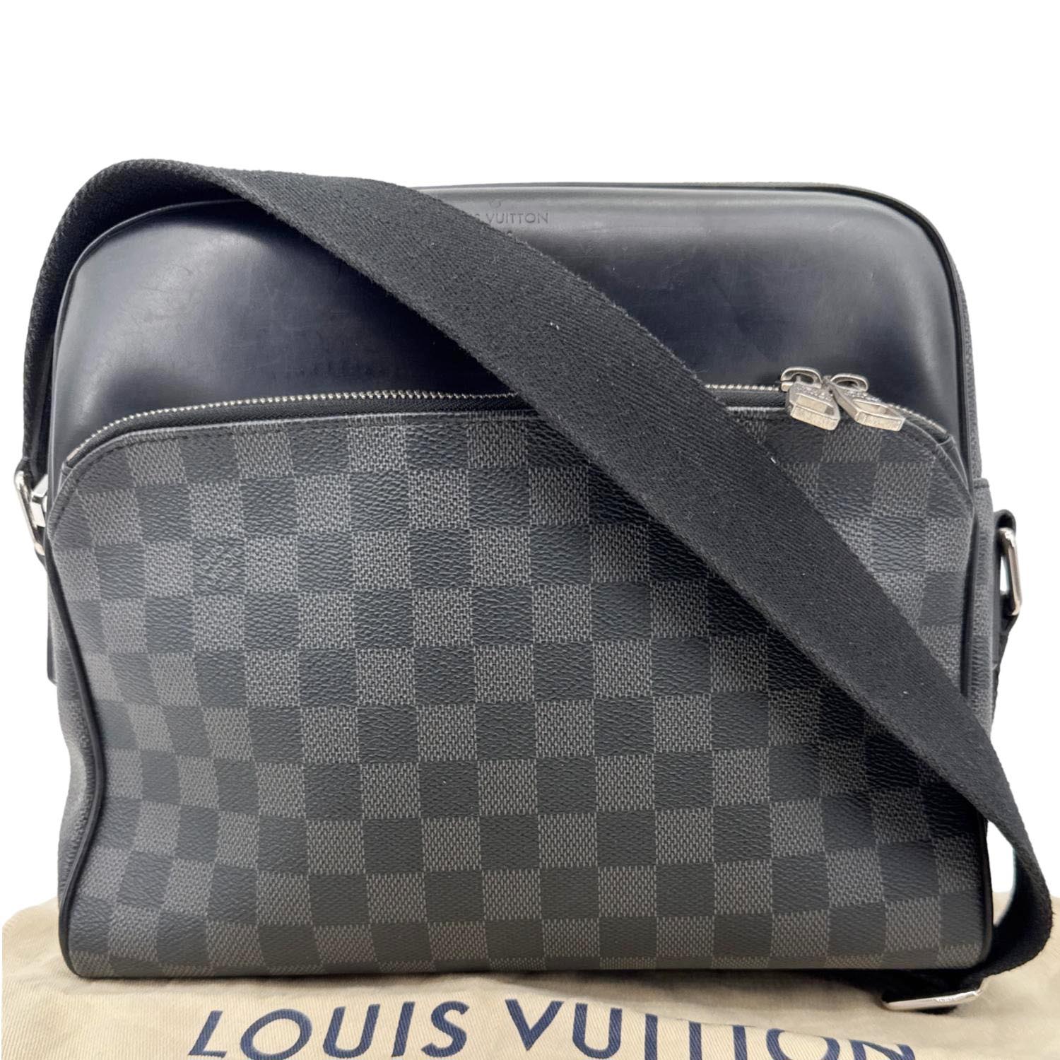 LOUIS VUITTON Dayton Reporter PM Damier Graphite Crossbody Bag Black - Image 3