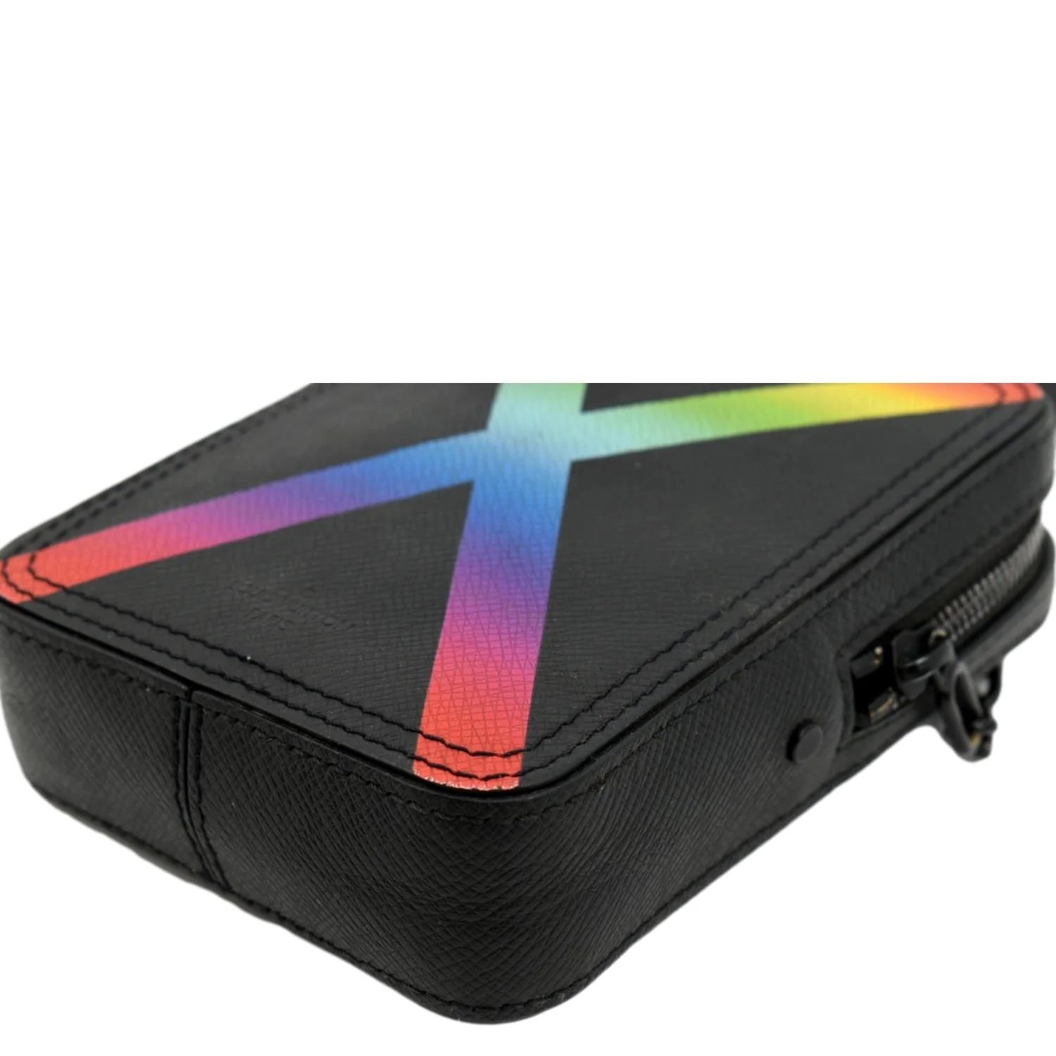 LOUIS VUITTON Sac Danube Taiga Messenger Crossbody Bag Black - Image 7