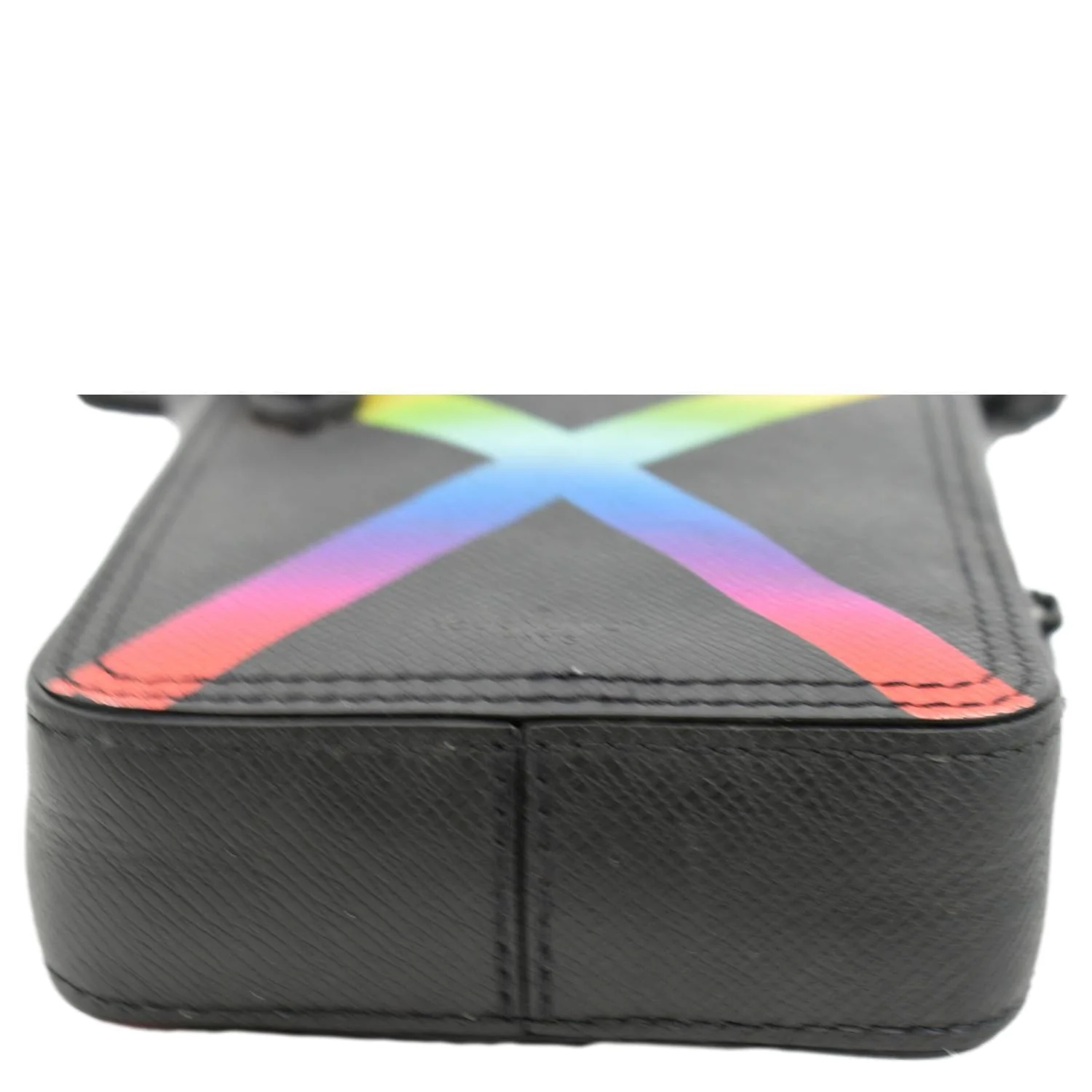 LOUIS VUITTON Sac Danube Taiga Messenger Crossbody Bag Black - Image 9