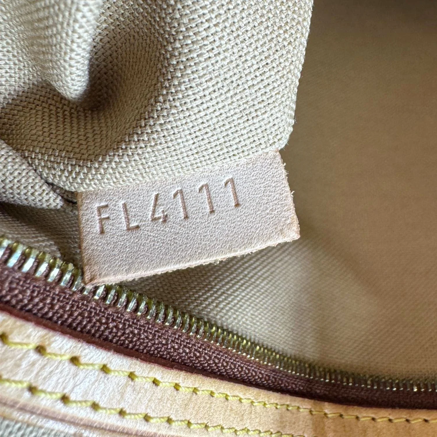 LOUIS VUITTON Delightful GM Monogram Canvas Hobo Bag Brown - Image 22