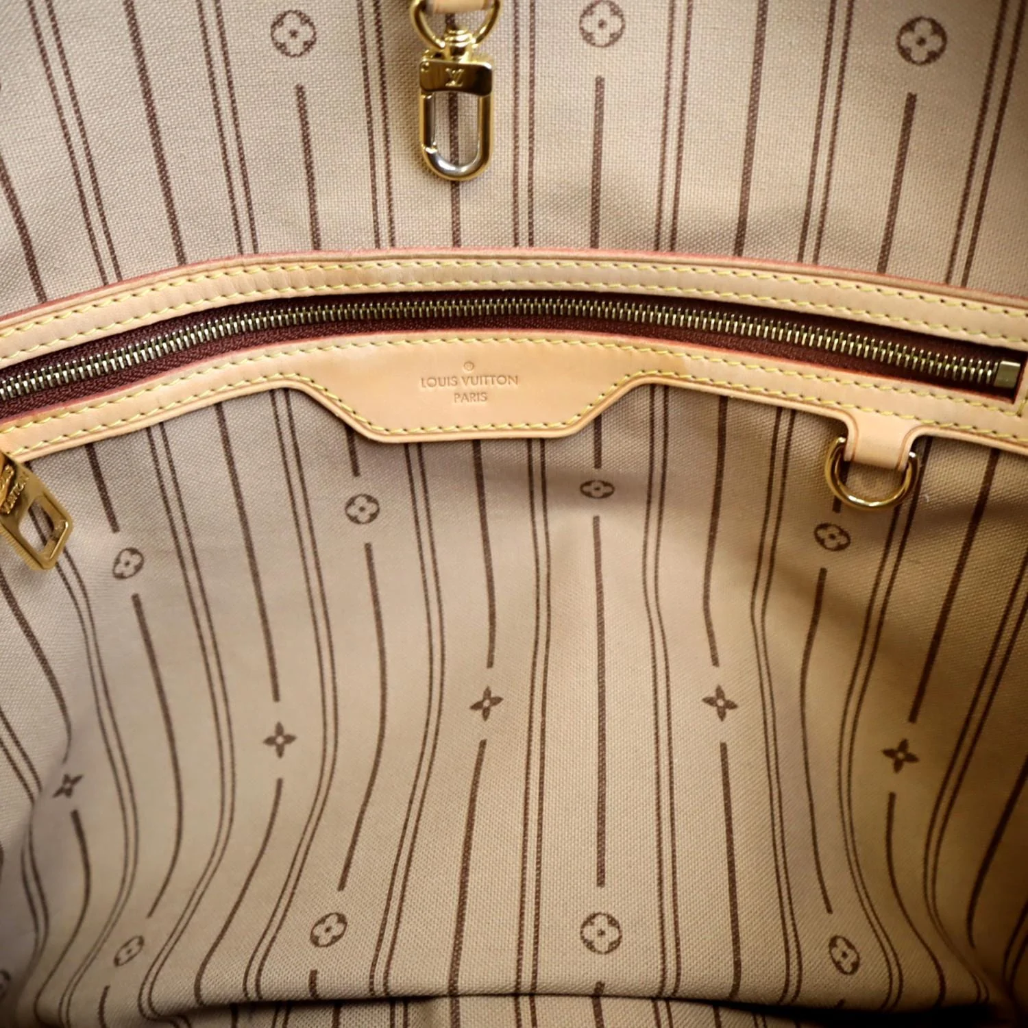 LOUIS VUITTON Delightful PM Monogram Canvas Hobo Bag Brown - Image 11