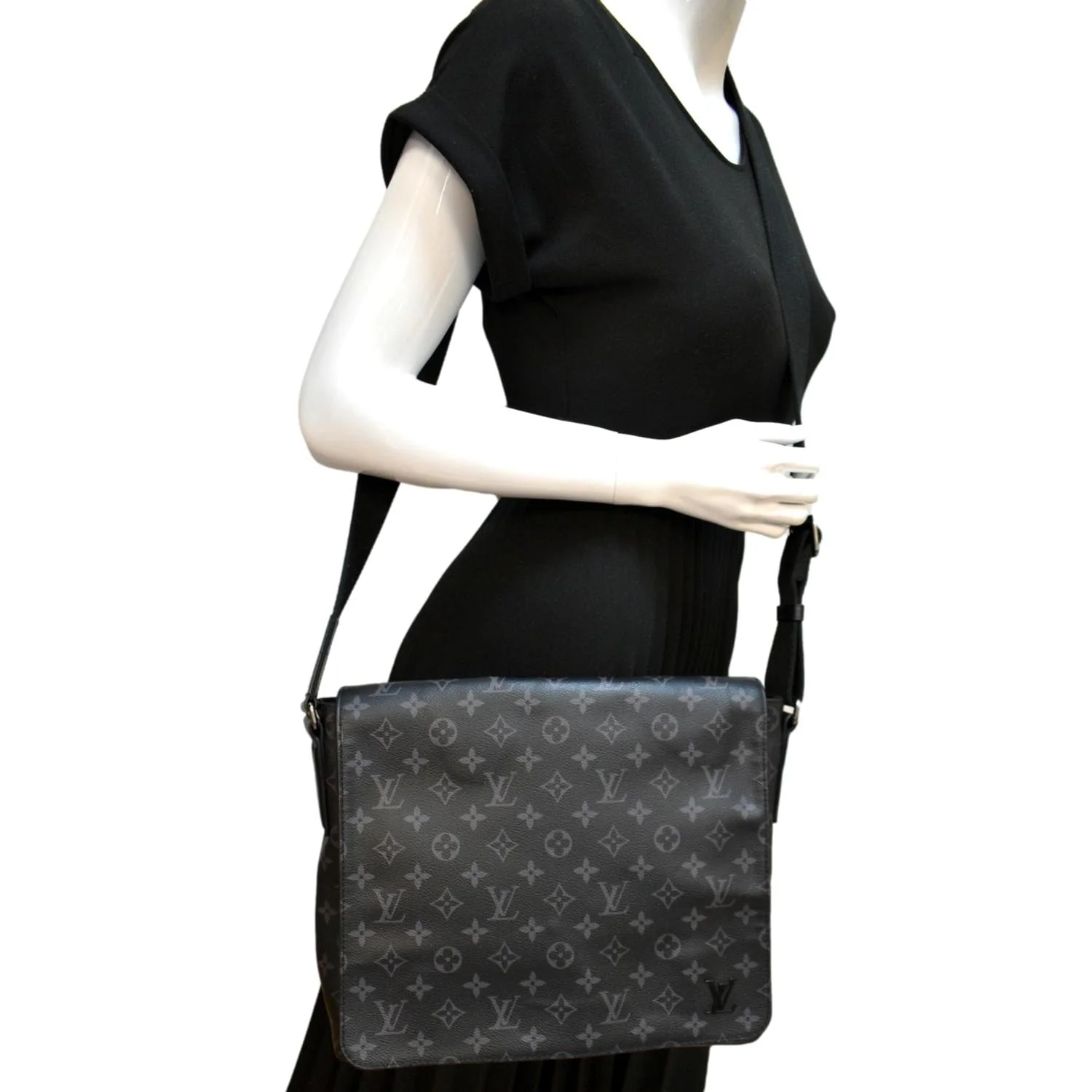 LOUIS VUITTON District PM Monogram Eclipse Messenger Bag Black - Image 2