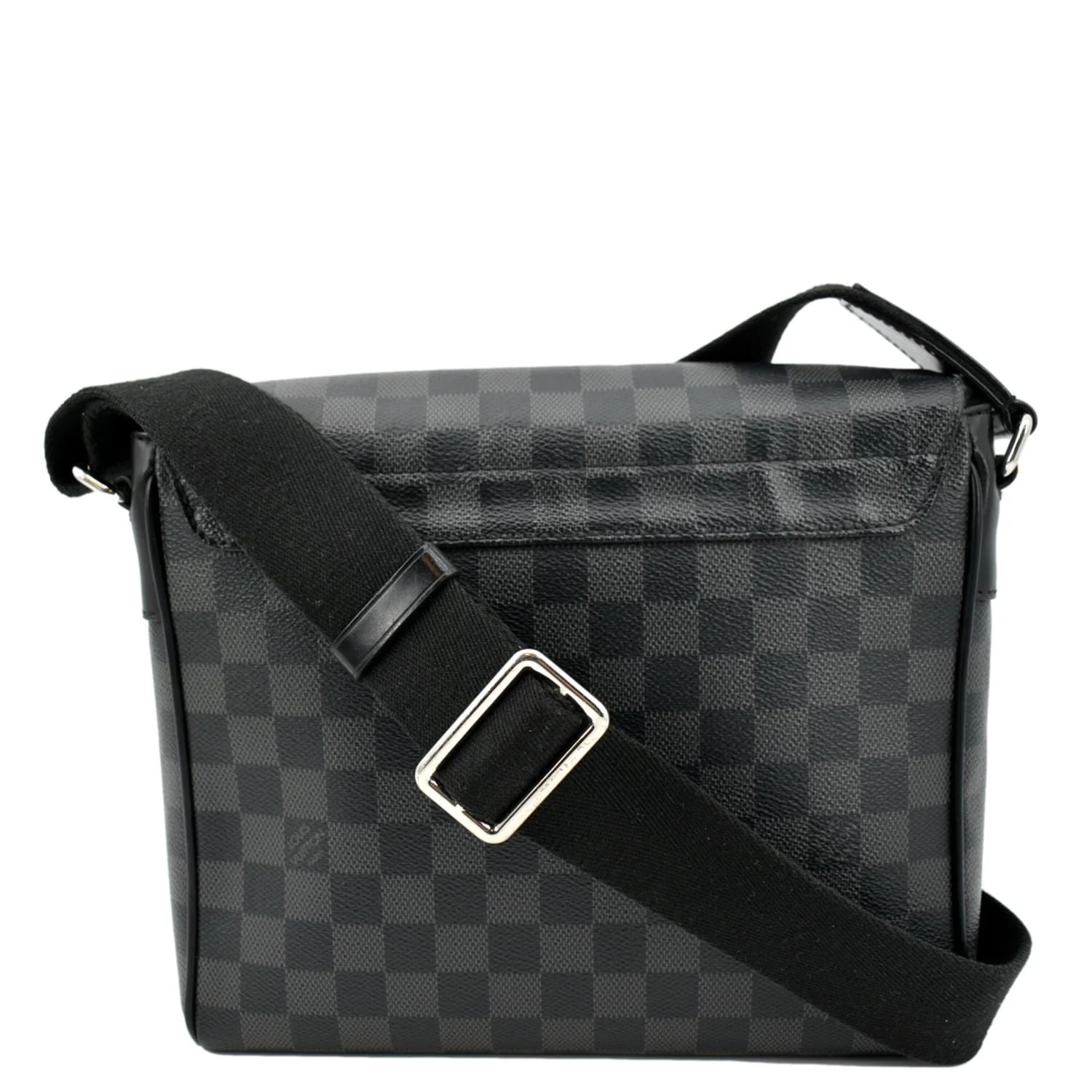 LOUIS VUITTON District PM Damier Graphite Messenger Bag Black - Image 3