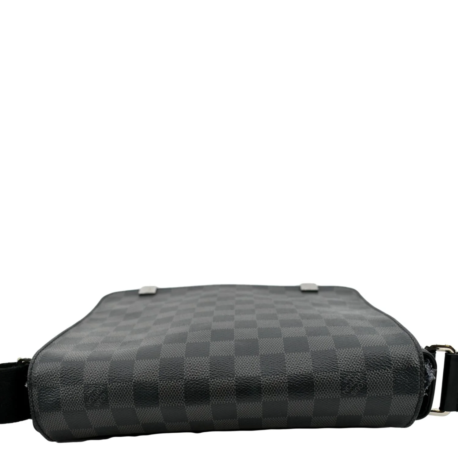 LOUIS VUITTON District PM Damier Graphite Messenger Bag Black - Image 4