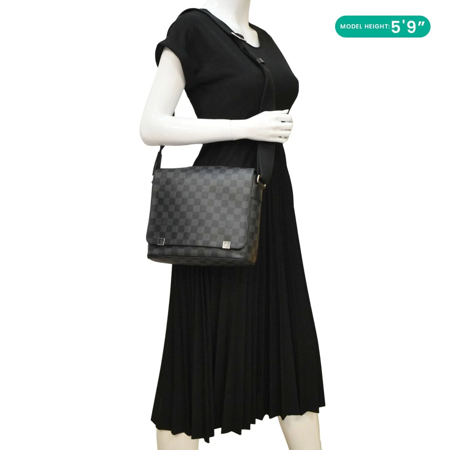 LOUIS VUITTON District PM Damier Graphite Messenger Bag Black - Image 2