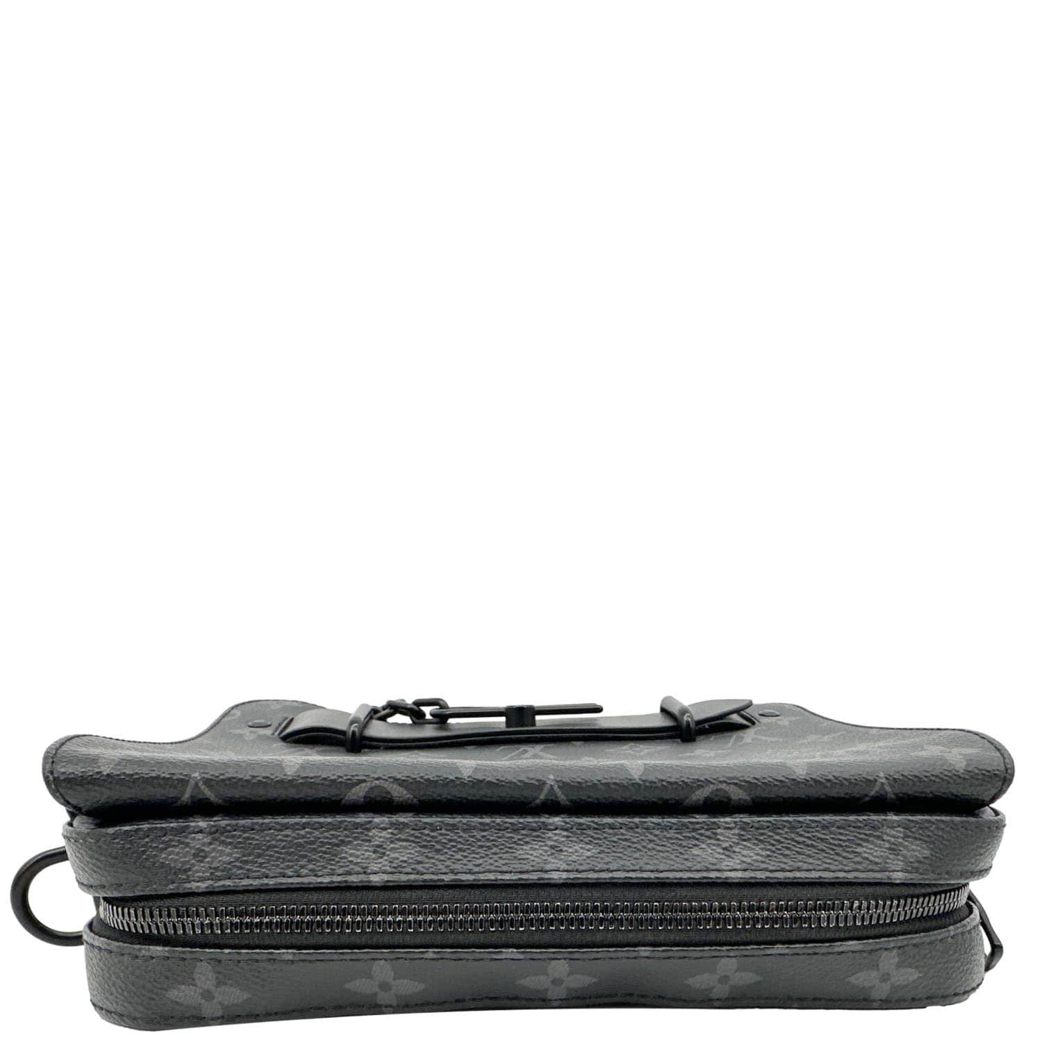 LOUIS VUITTON Steamer Monogram Eclipse Messenger Bag Black - Image 4