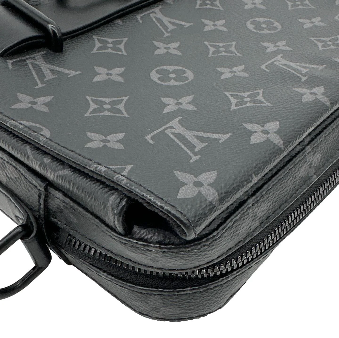 LOUIS VUITTON Steamer Monogram Eclipse Messenger Bag Black - Image 6