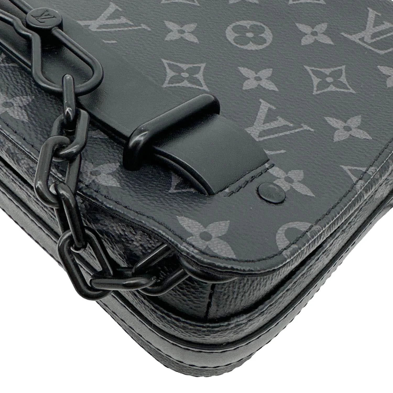 LOUIS VUITTON Steamer Monogram Eclipse Messenger Bag Black - Image 8