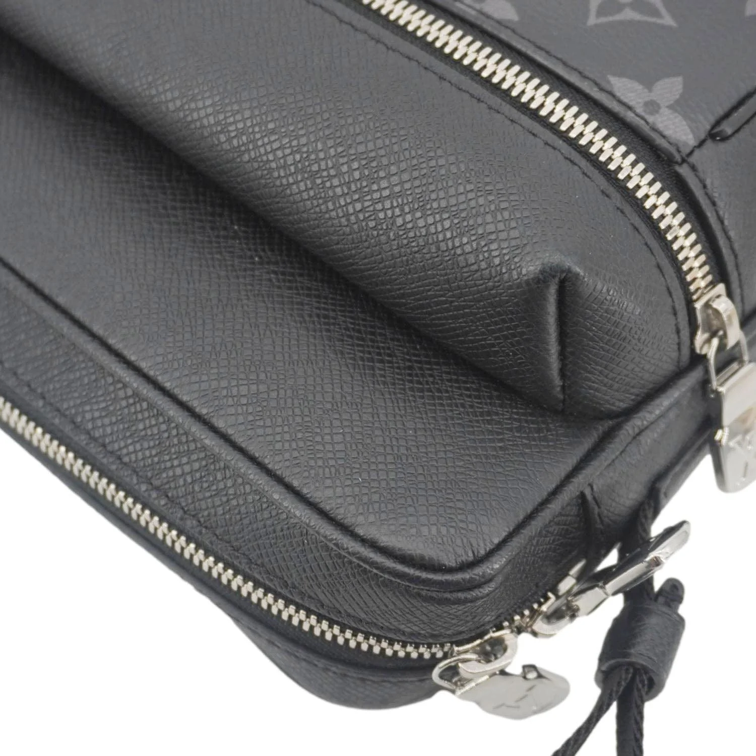 LOUIS VUITTON Outdoor Monogram Eclipse Messenger Bag Black - Image 8