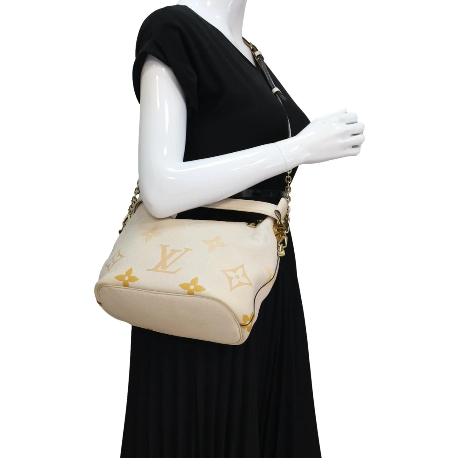LOUIS VUITTON Marshmallow Giant By The Pool Empreinte Leather Hobo Bag Cream - Image 2