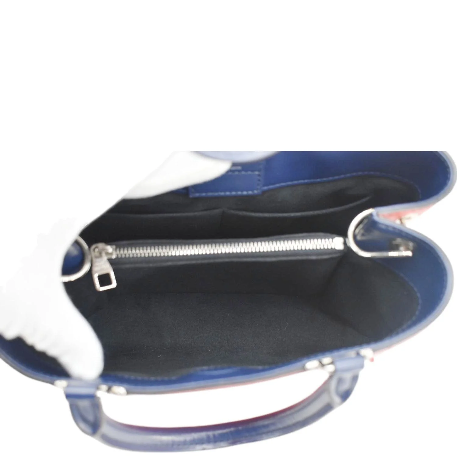 LOUIS VUITTON Kleber PM Epi Leather Shoulder Bag Red - Image 10