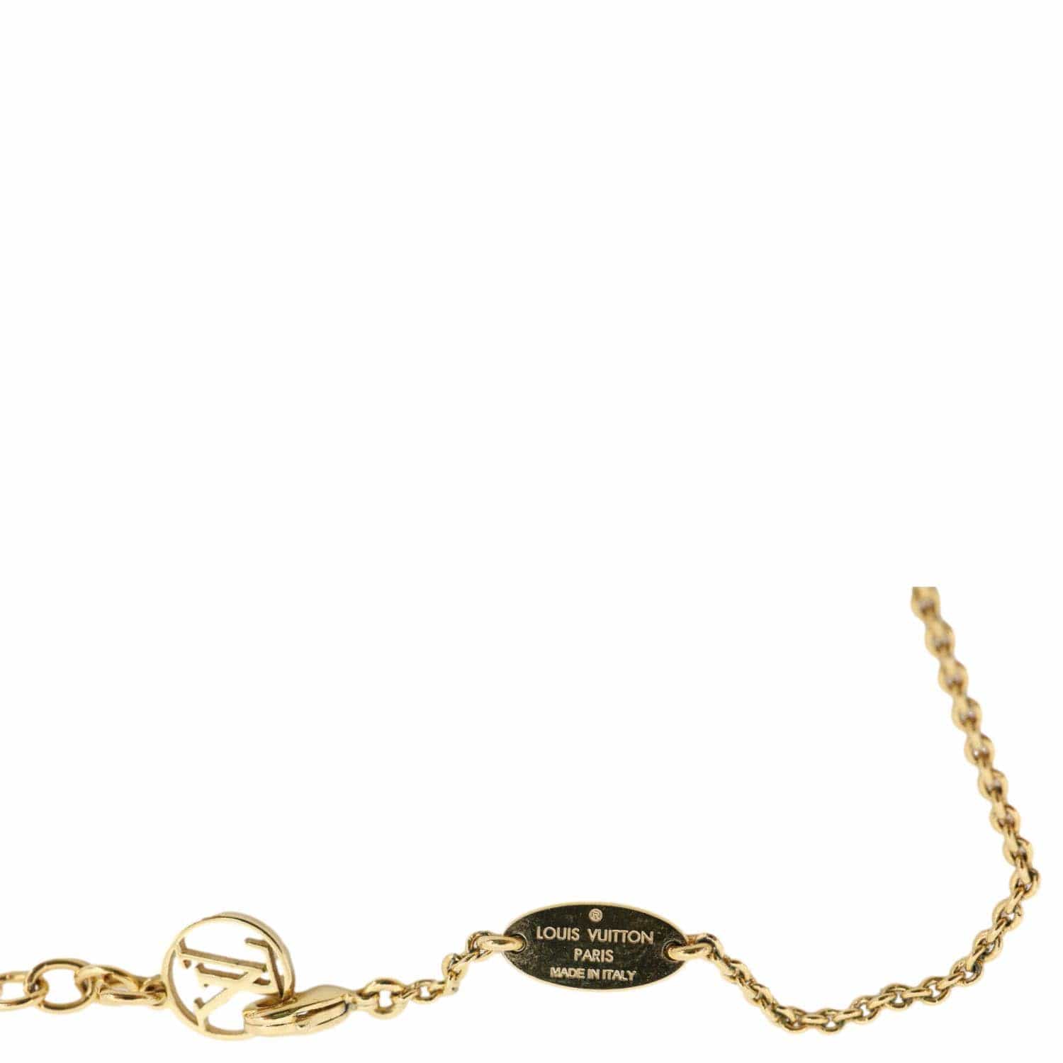LOUIS VUITTON Essential V Metal Necklace Gold - Image 12