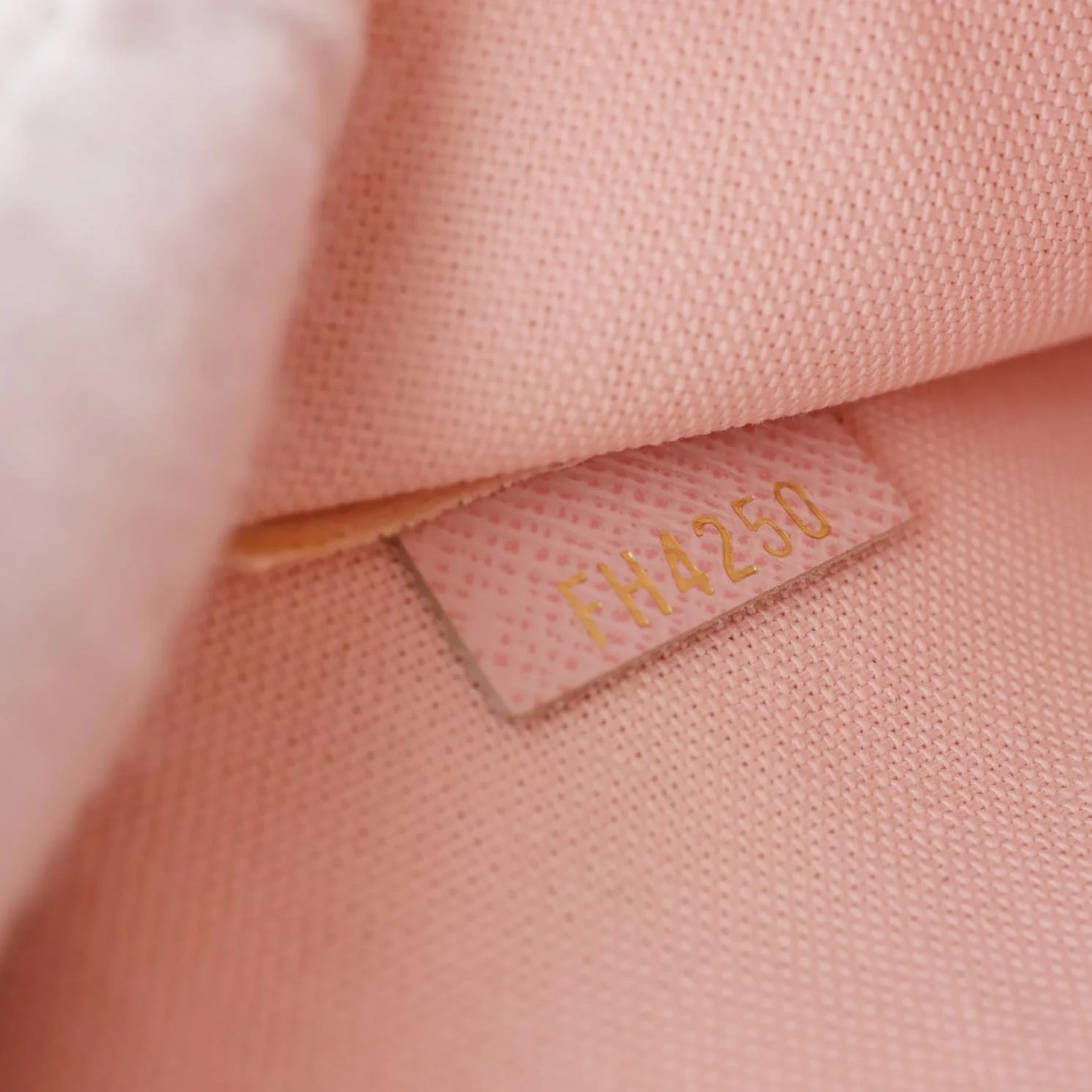 LOUIS VUITTON Felicie Pochette Damier Azur Crossbody Bag Rose Ballerine - Image 12