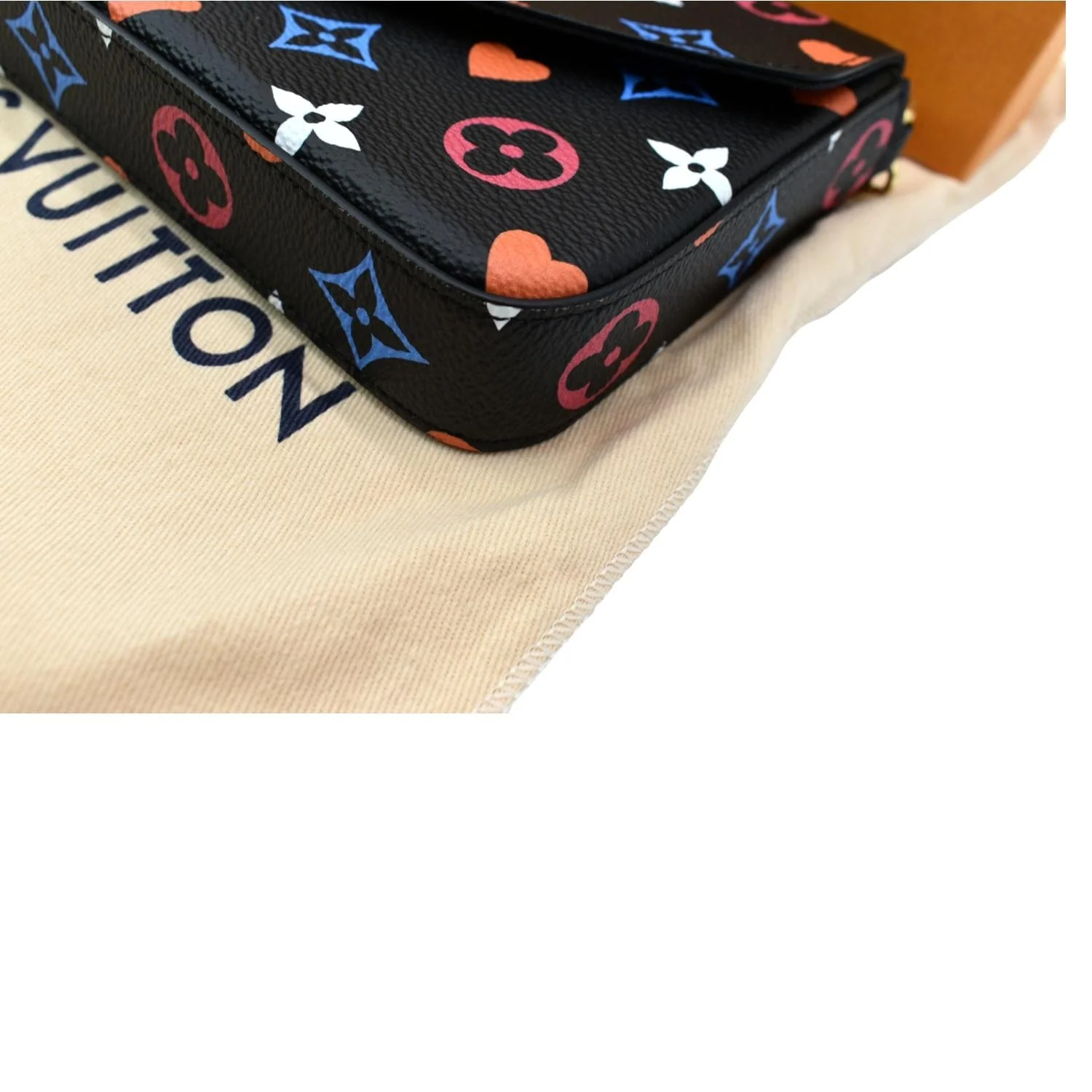 LOUIS VUITTON Pochette Felicie Game On Canvas Crossbody Bag Multicolor - Image 8