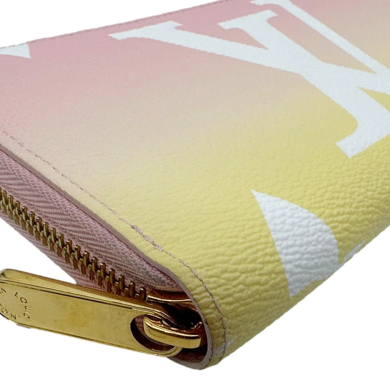 LOUIS VUITTON Giant By The Pool Monogram Canvas Zippy Wallet Multicolor - Image 4