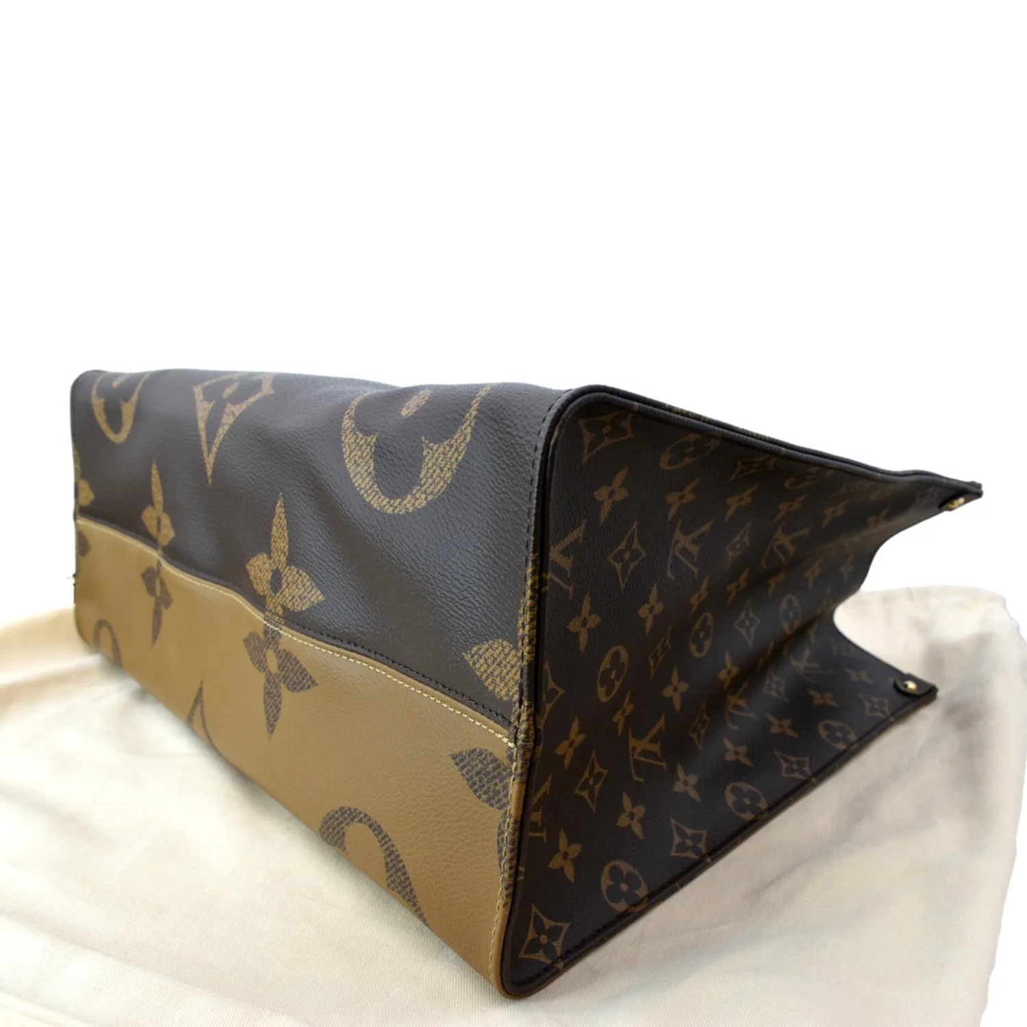 LOUIS VUITTON Onthego GM Giant Monogram Canvas Tote Shoulder Bag Brown - Image 7