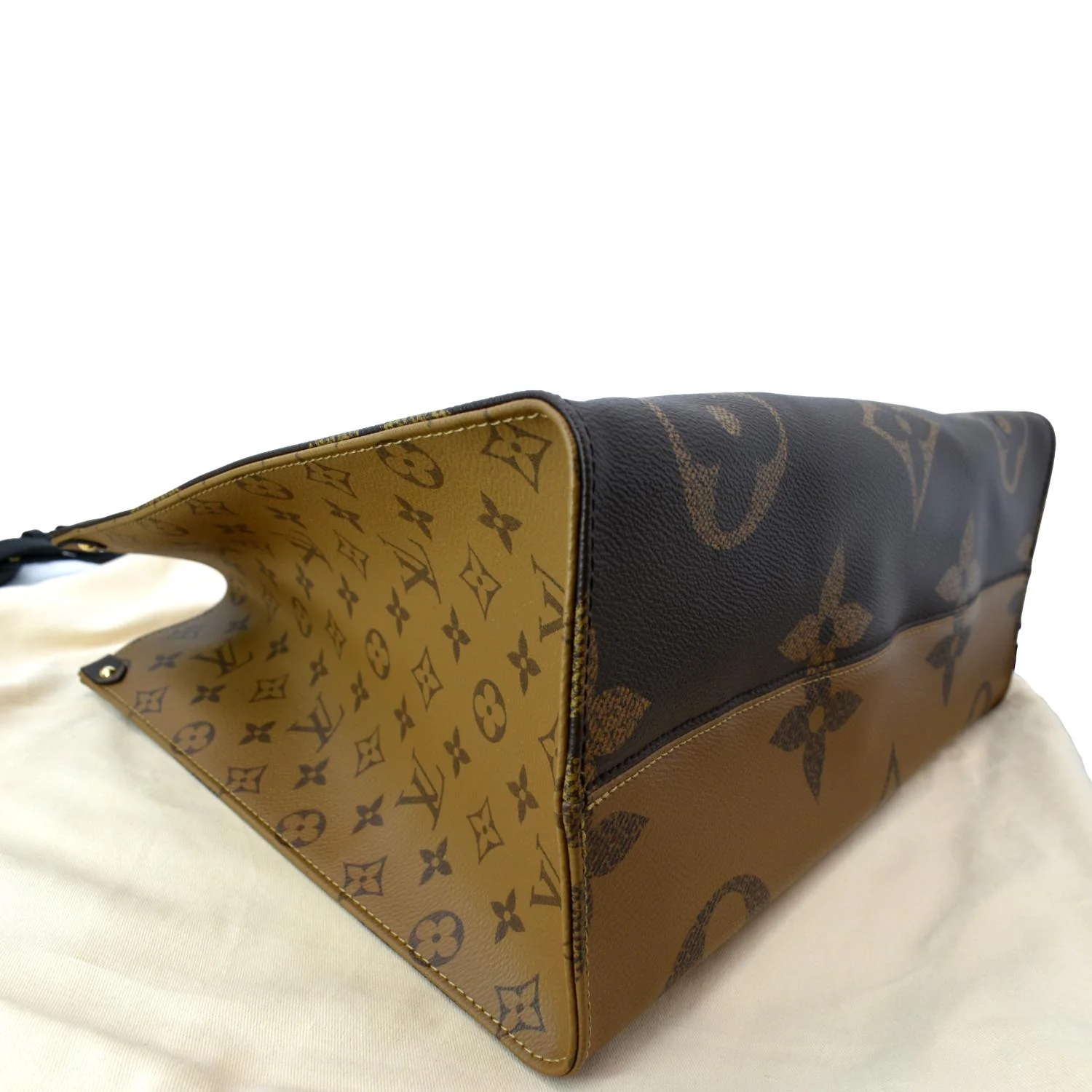 LOUIS VUITTON Onthego GM Giant Monogram Canvas Tote Shoulder Bag Brown - Image 8