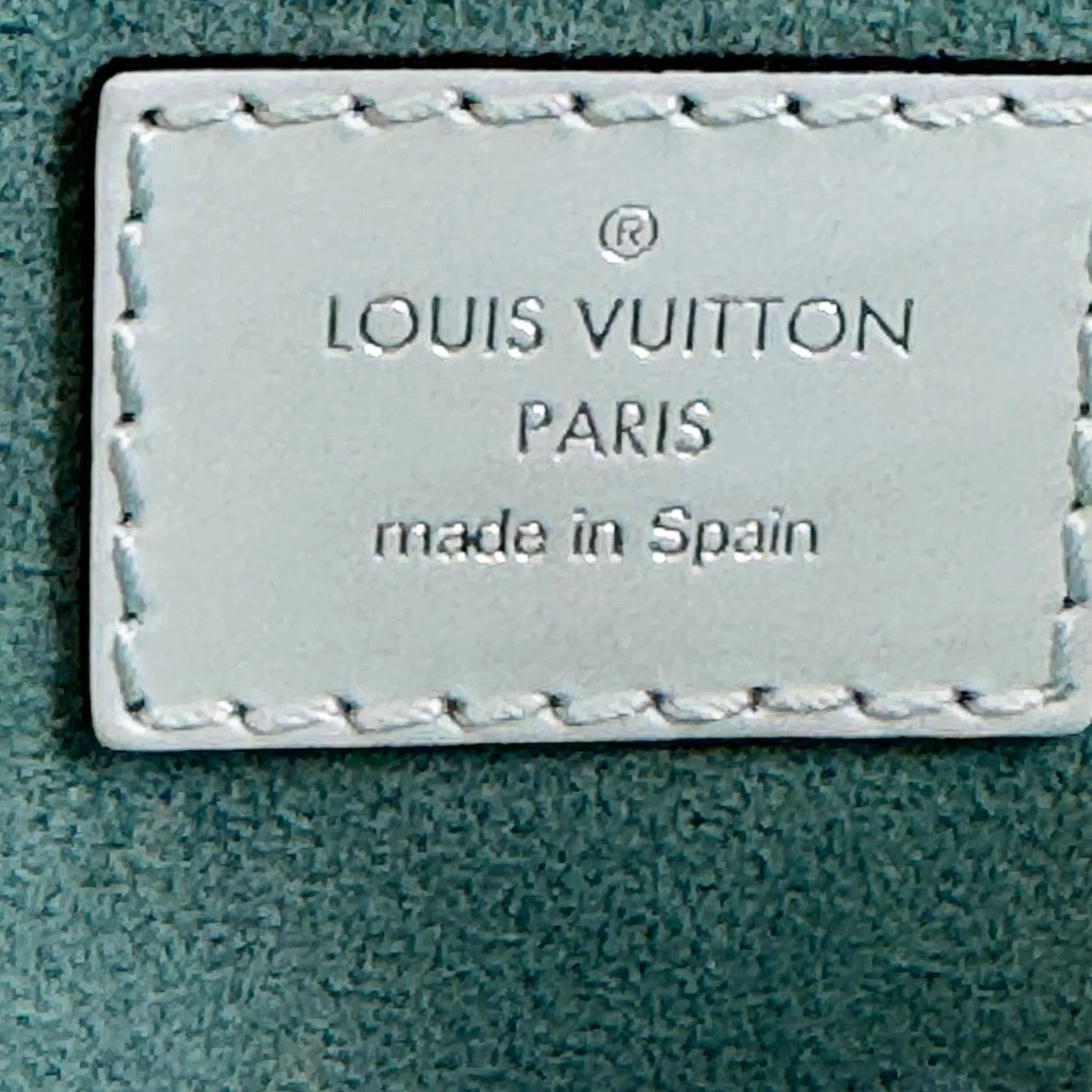 LOUIS VUITTON Grenelle Epi Leather Pochette Crossbody Bag Light Blue - Image 13