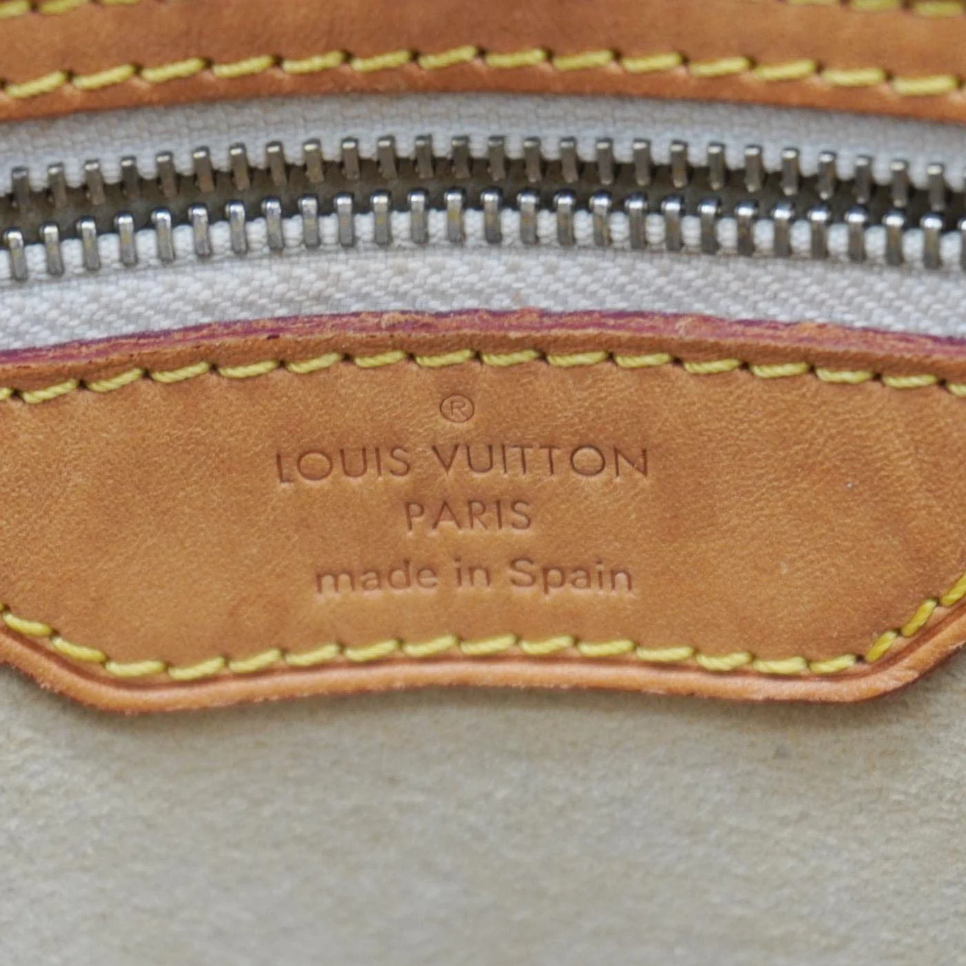 LOUIS VUITTON Hampstead PM Damier Azur Shoulder Bag White - Image 20