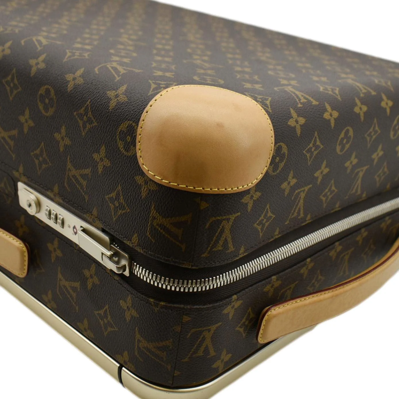 LOUIS VUITTON Horizon 55 Monogram Canvas Rolling Suitcase Brown - Image 5
